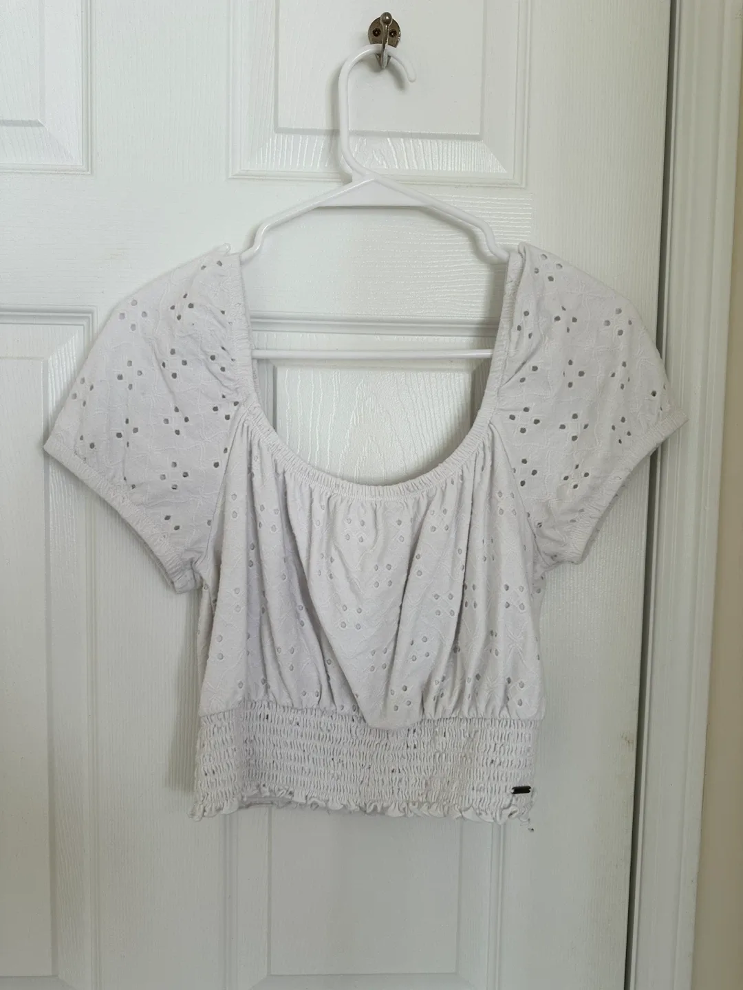 Hollister White Eyelet Crop Top - Size M thumbnail