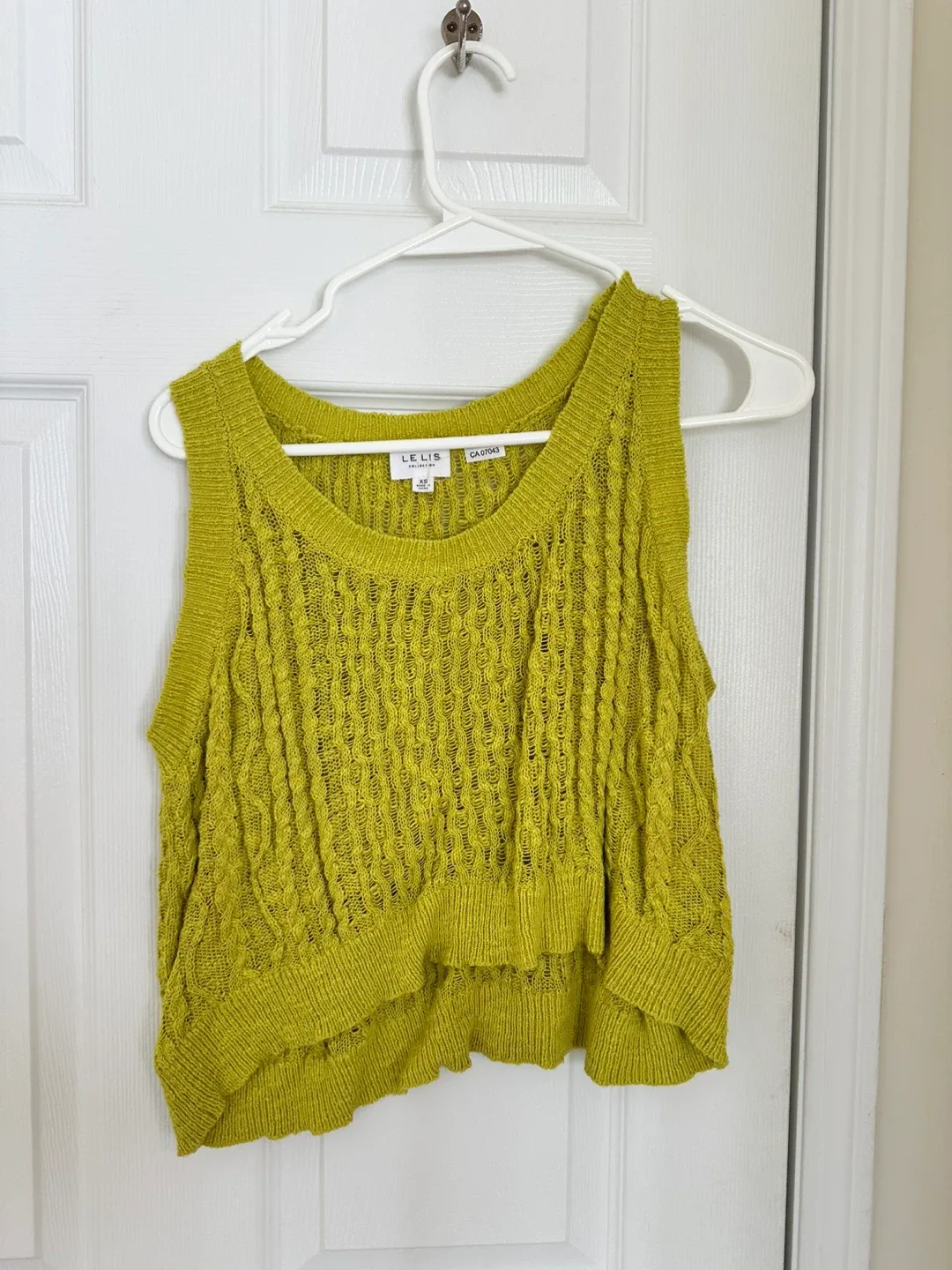 Le Lis Chartreuse Sleeveless Knit Top - Size XS thumbnail