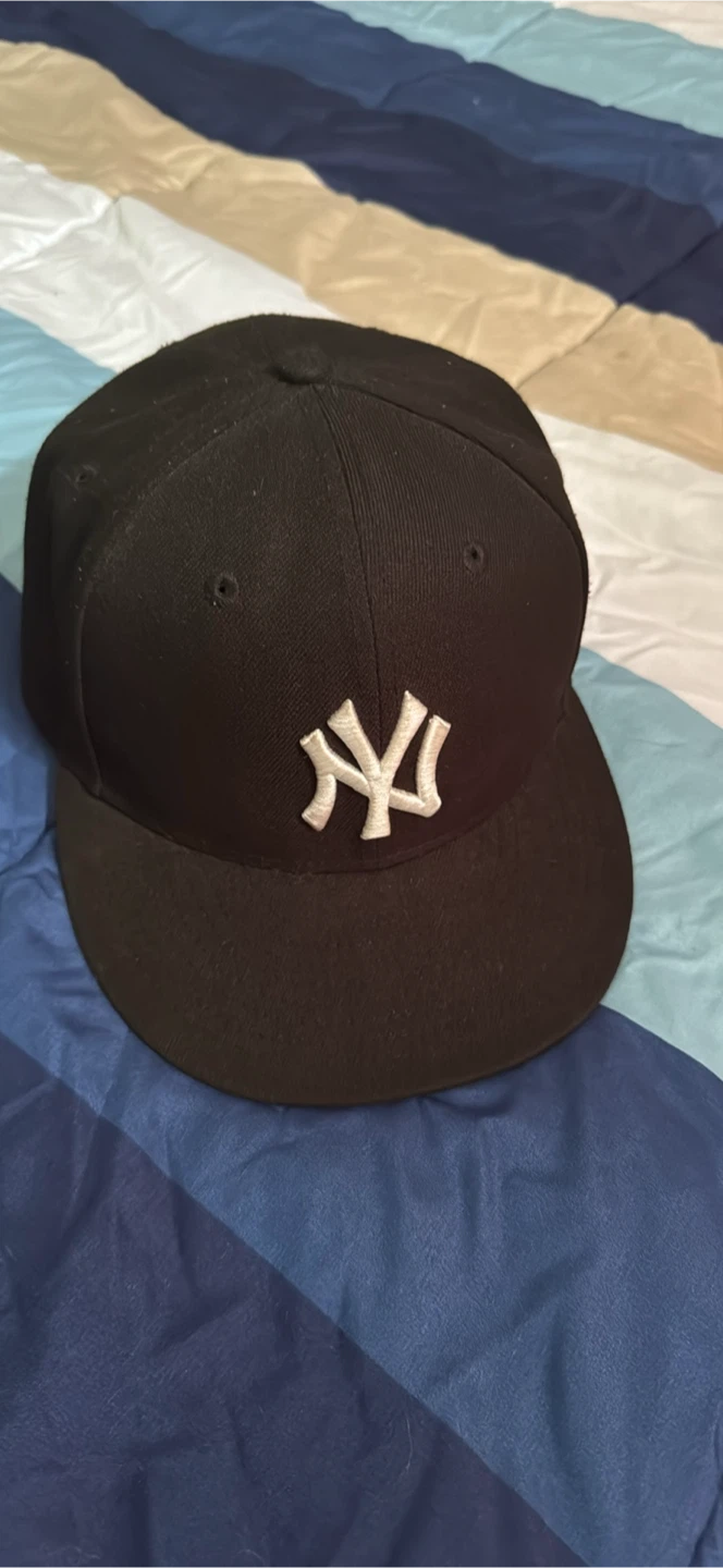 New Era NY Yankees 59FIFTY Fitted Hat - Size 7 1/4