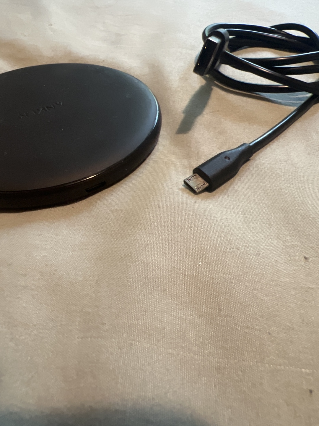 Anker PowerWave A2503 Wireless Charging Pad - photo 2
