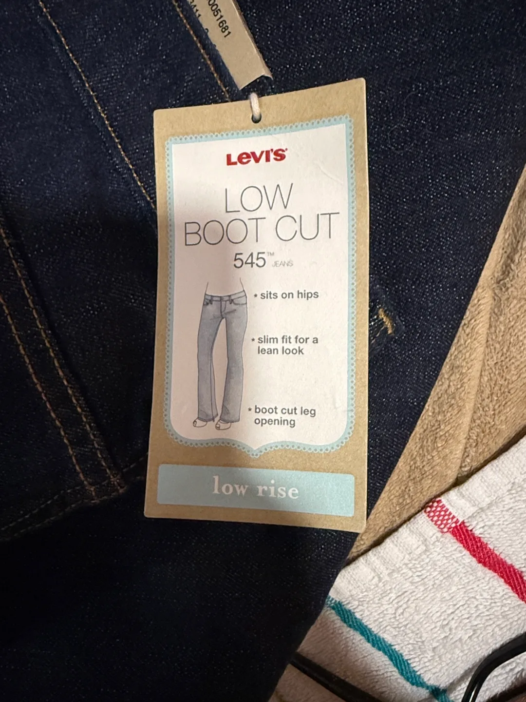NWT Levi's 545 Low Boot Cut Jeans - Size 14 Medium image indicator(4)