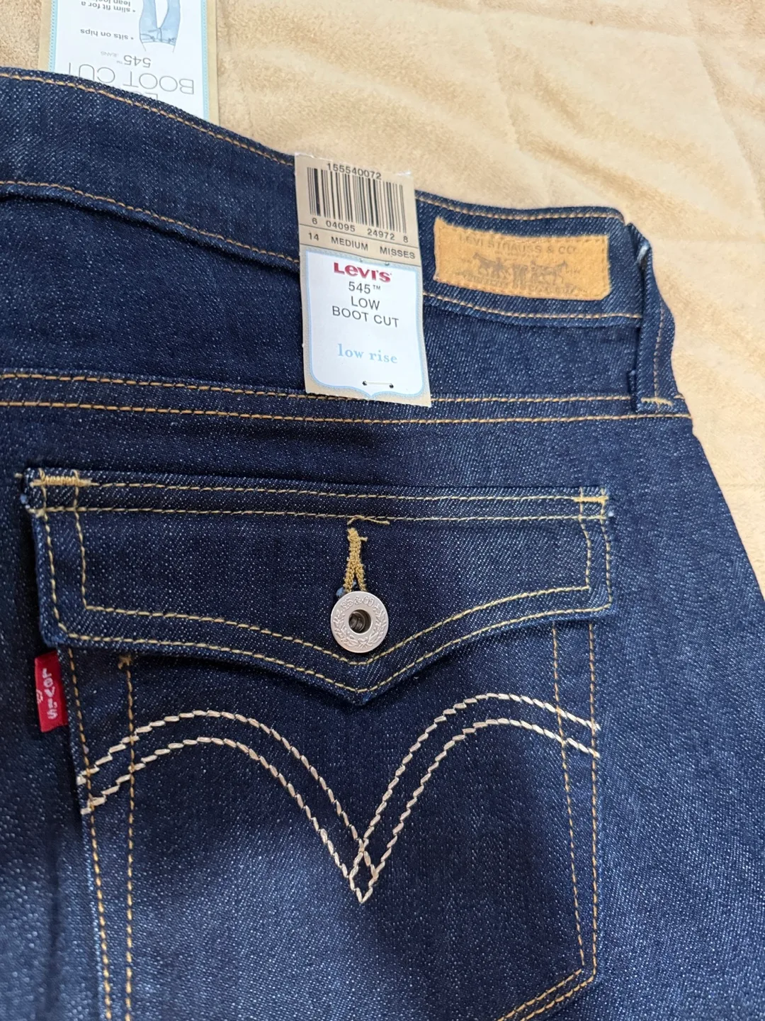 NWT Levi's 545 Low Boot Cut Jeans - Size 14 Medium image indicator(3)