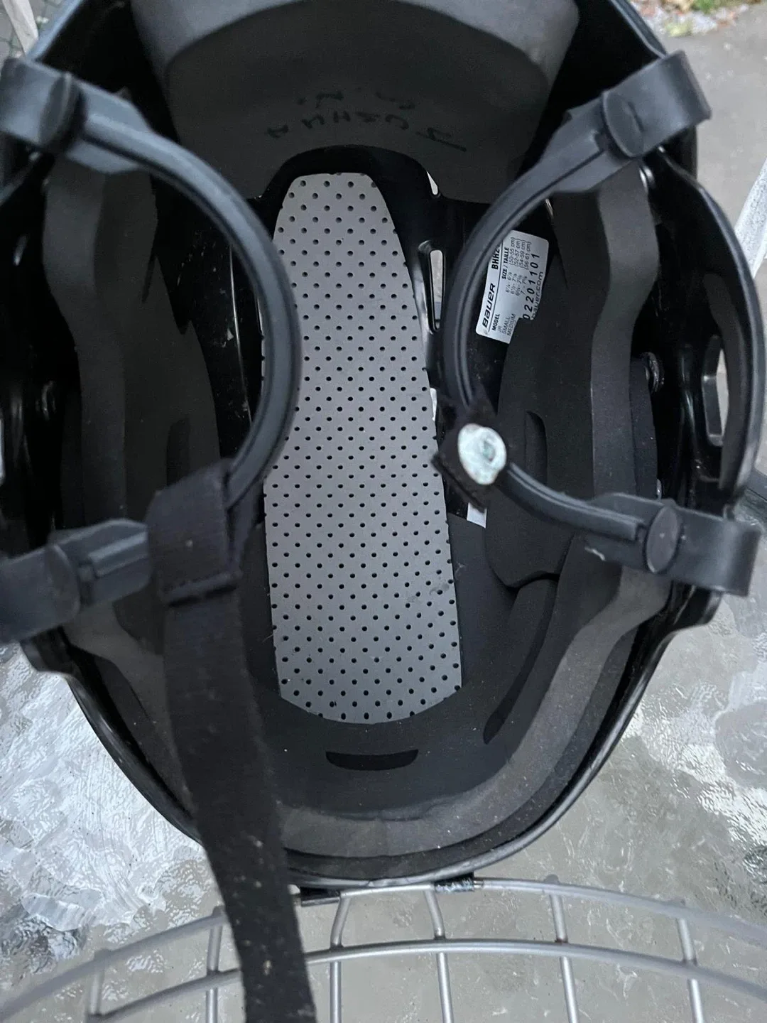 Bauer BHH2100S Hockey Helmet image indicator(5)