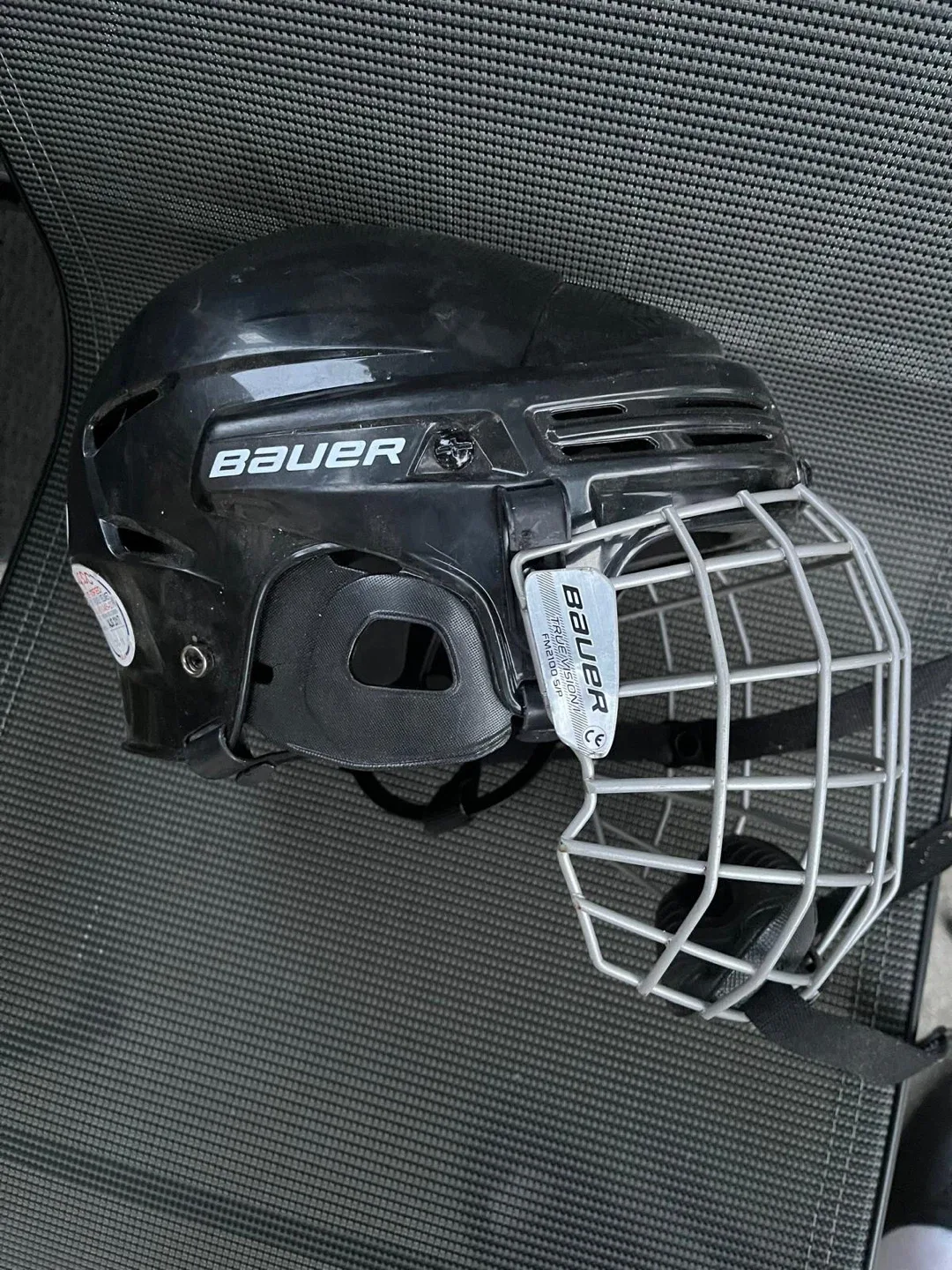 Bauer BHH2100S Hockey Helmet image indicator(10)
