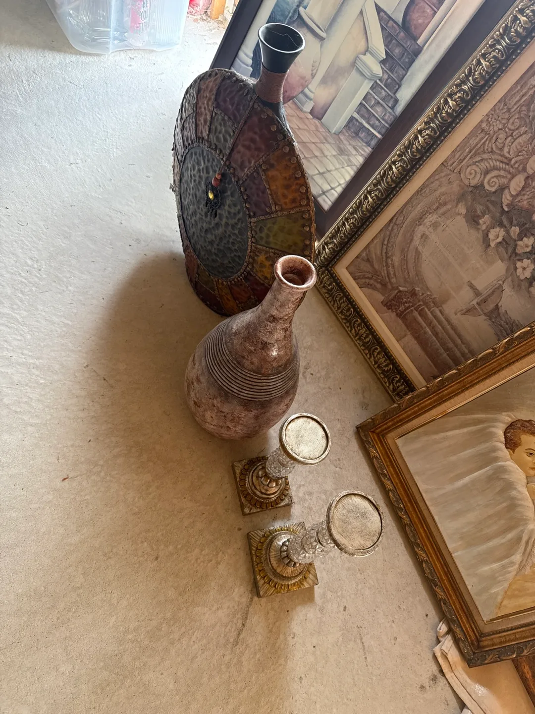 Assorted Framed Art and Vases image indicator(5)