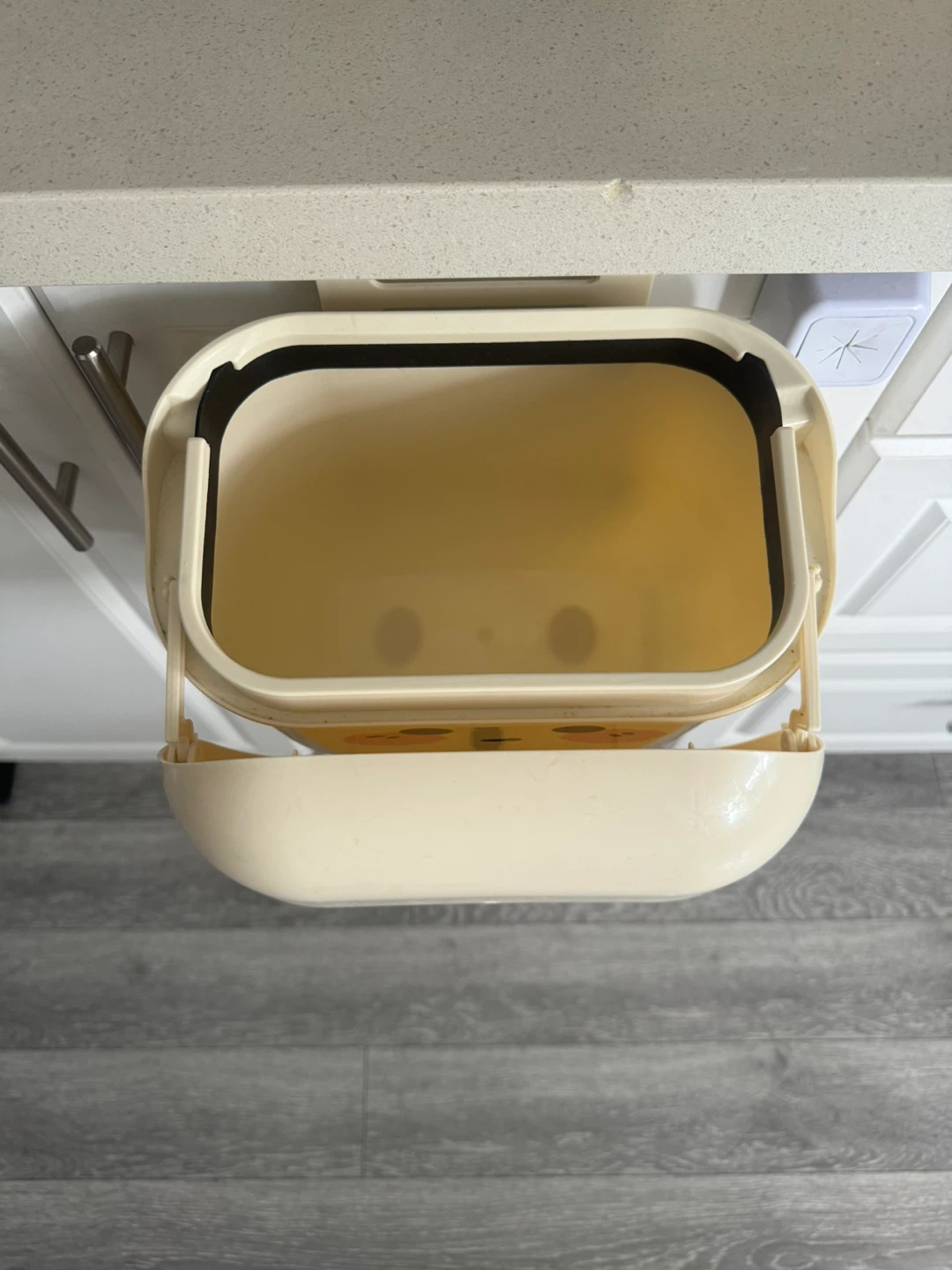 Cute Hanging Garbage Bin - photo 3