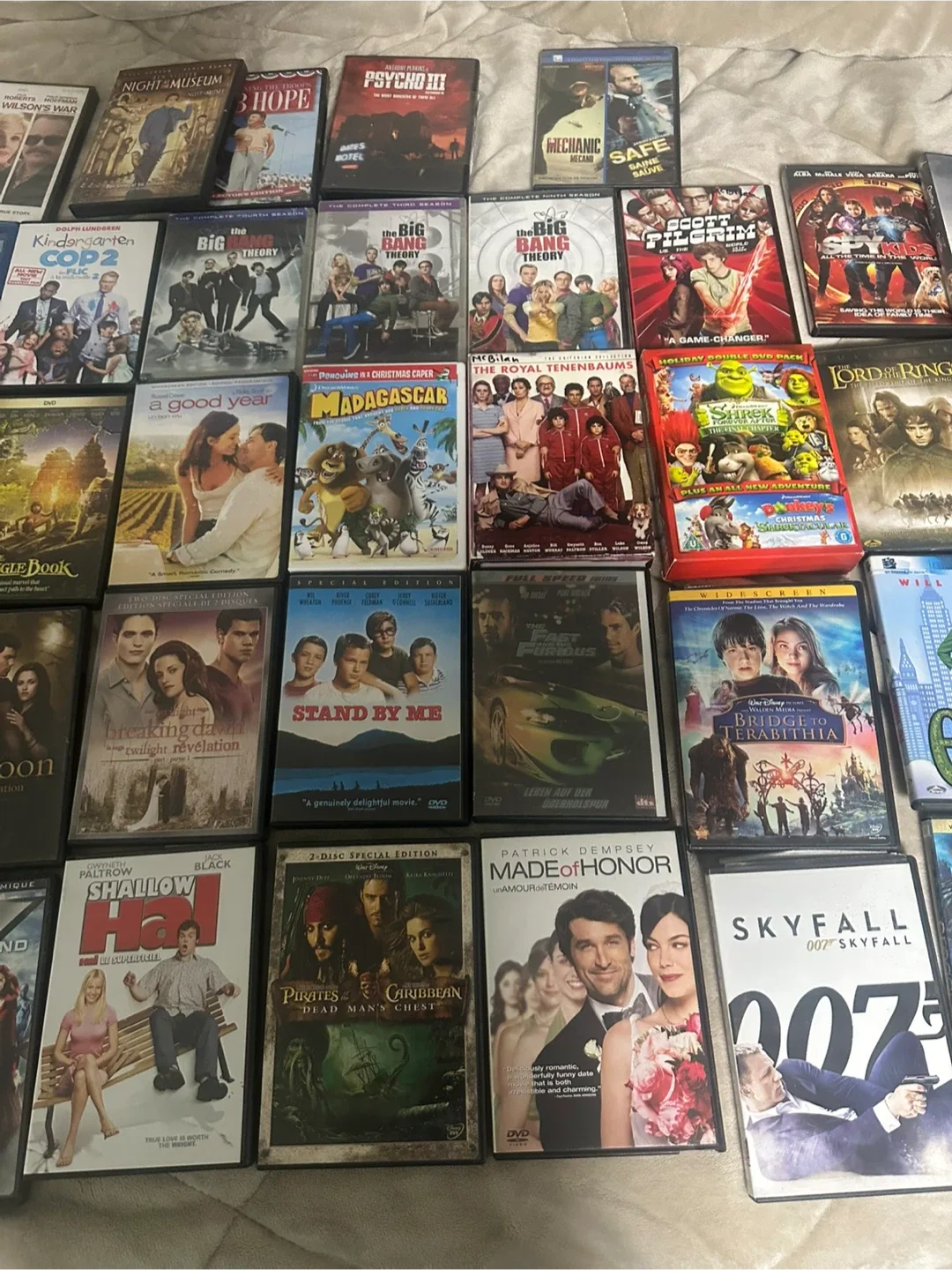 DVD Movie Bundle image indicator(2)