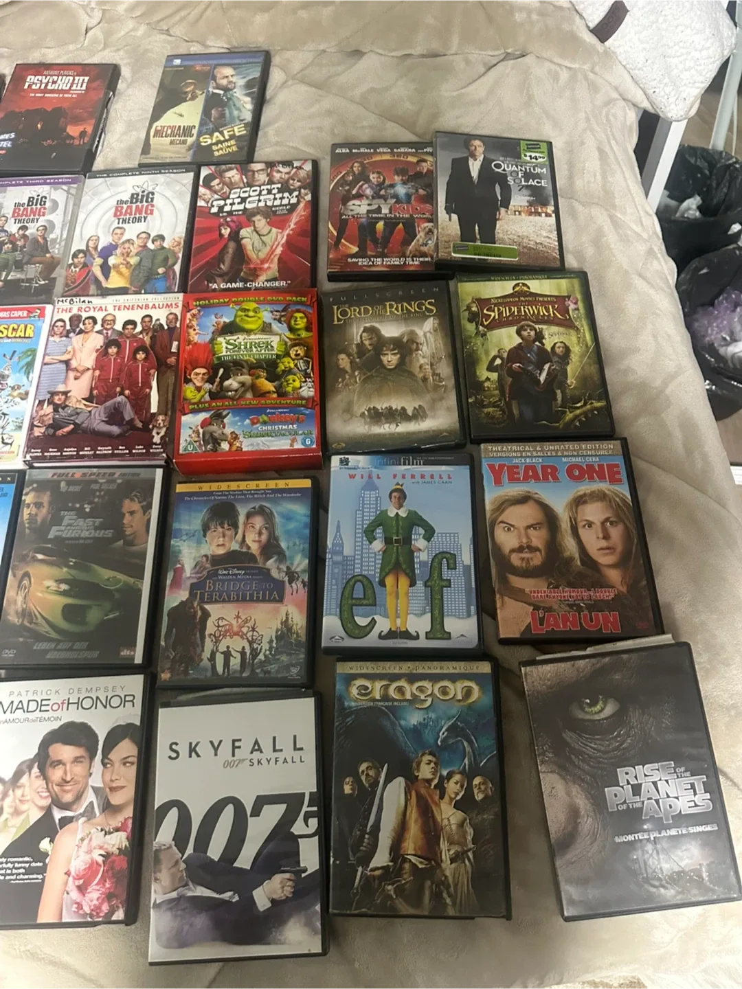 DVD Movie Bundle image indicator(3)