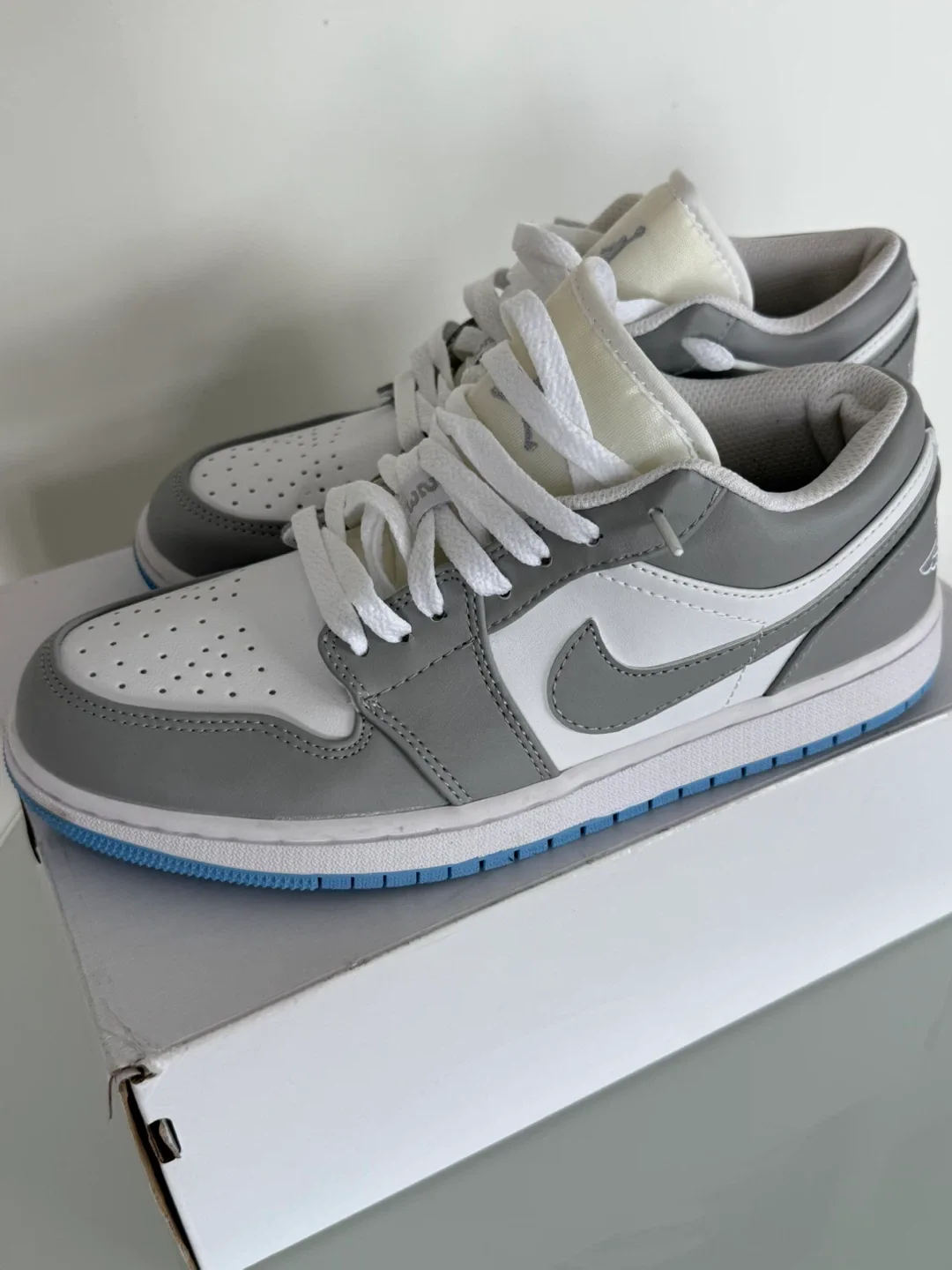 Nike Jordan 1 Low Wolf Grey Women thumbnail