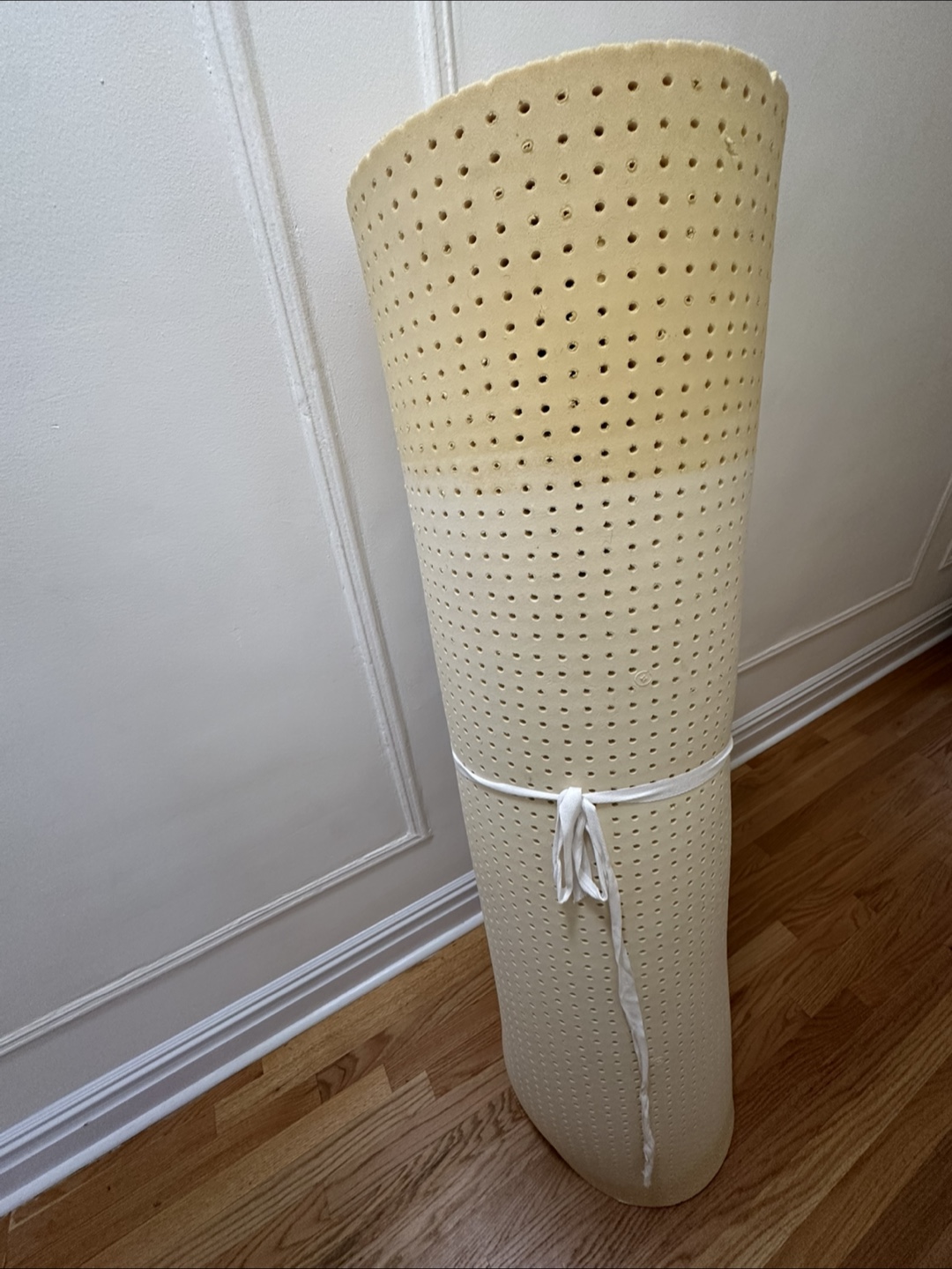 Natural Latex Mattress Topper - Comfortable and Supportive