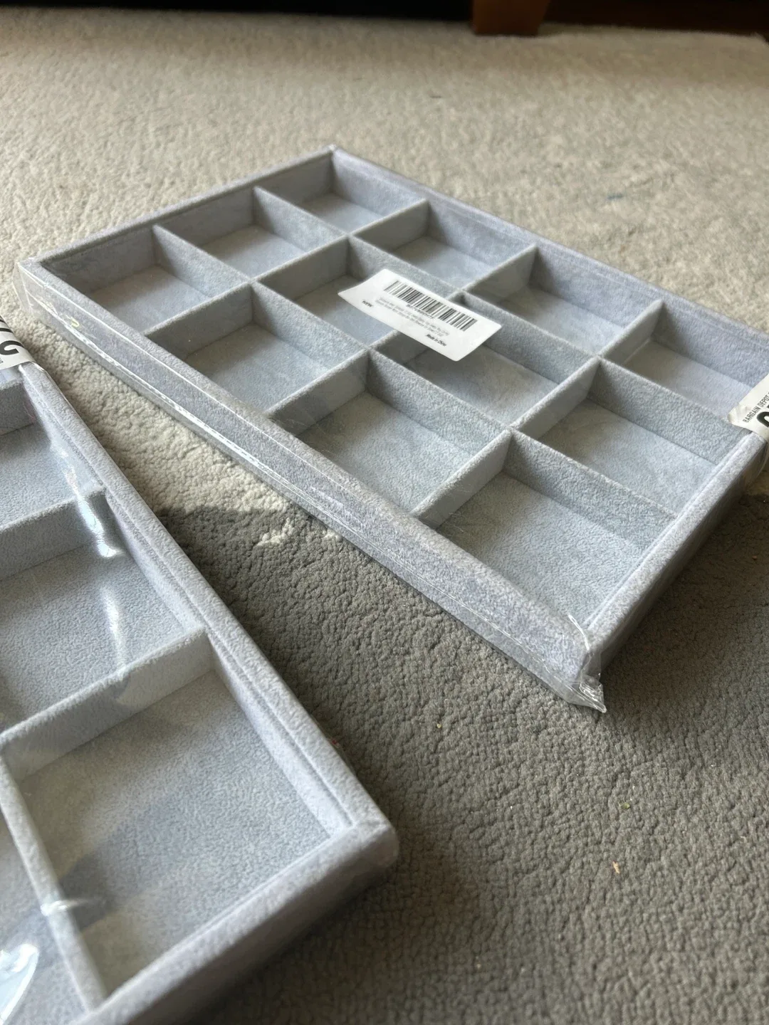 Grey Velvet jewelry Organizer image indicator(3)