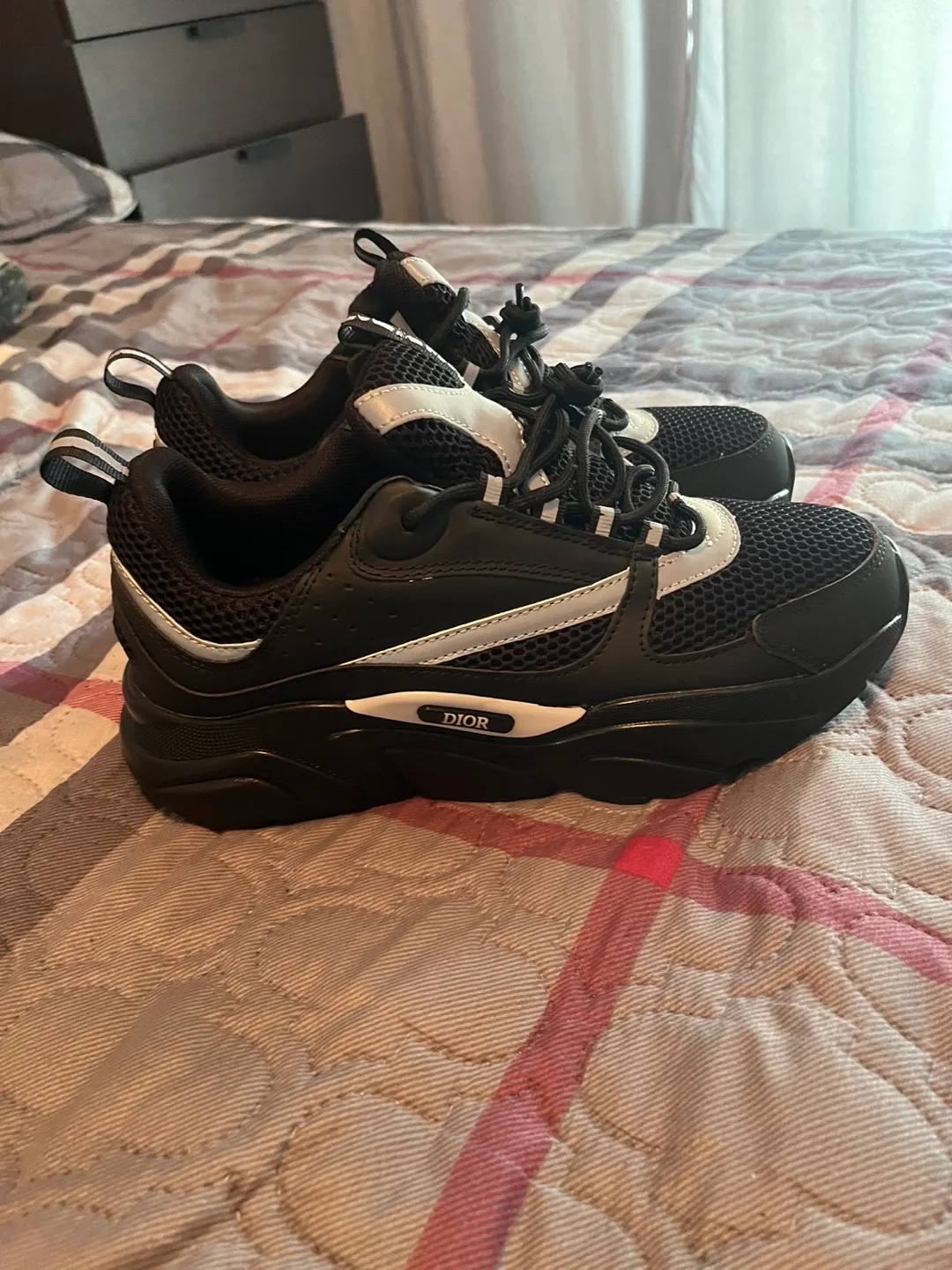 Dior B22 thumbnail