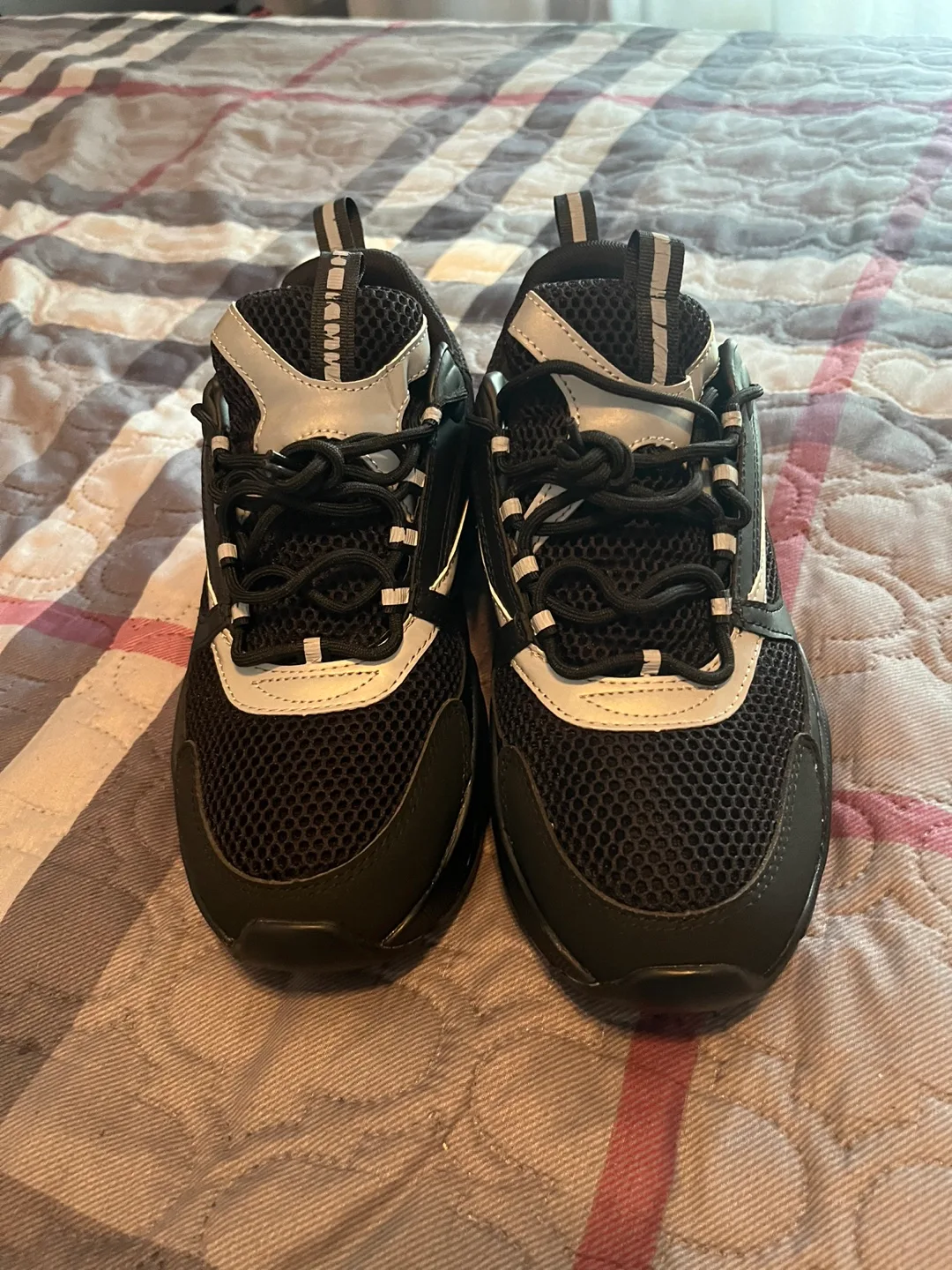 Dior B22 image indicator(2)