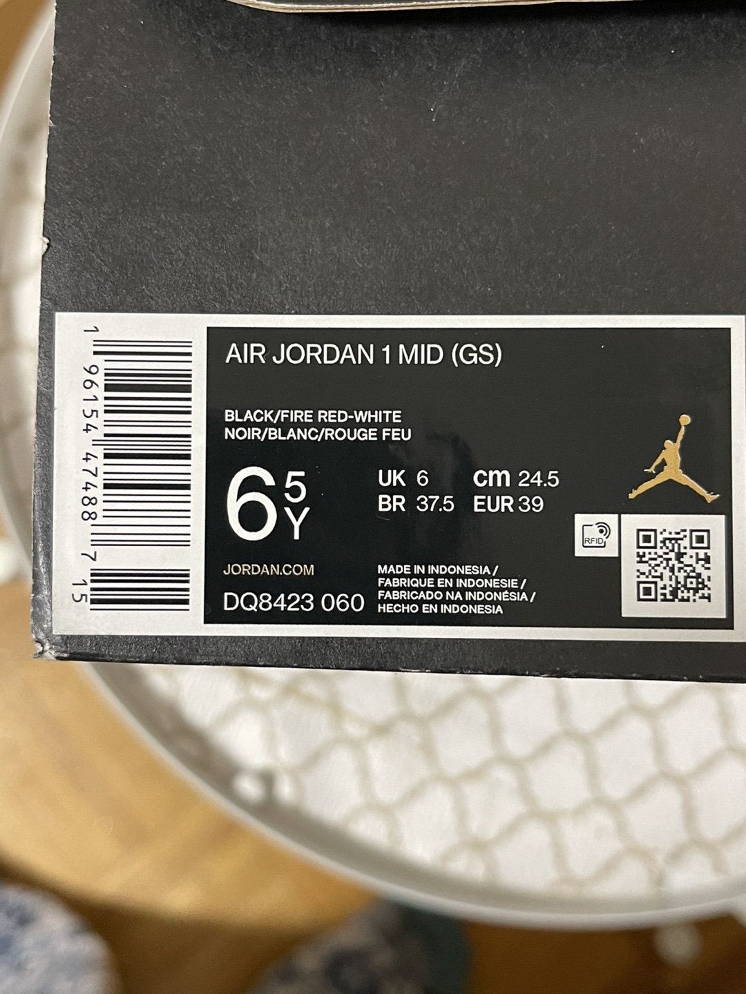 Air Jordan 1 Mid (GS) Black/Red Size 6.5Y - photo 4