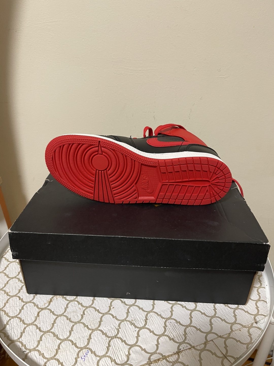 Air Jordan 1 Mid (GS) Black/Red Size 6.5Y - photo 3