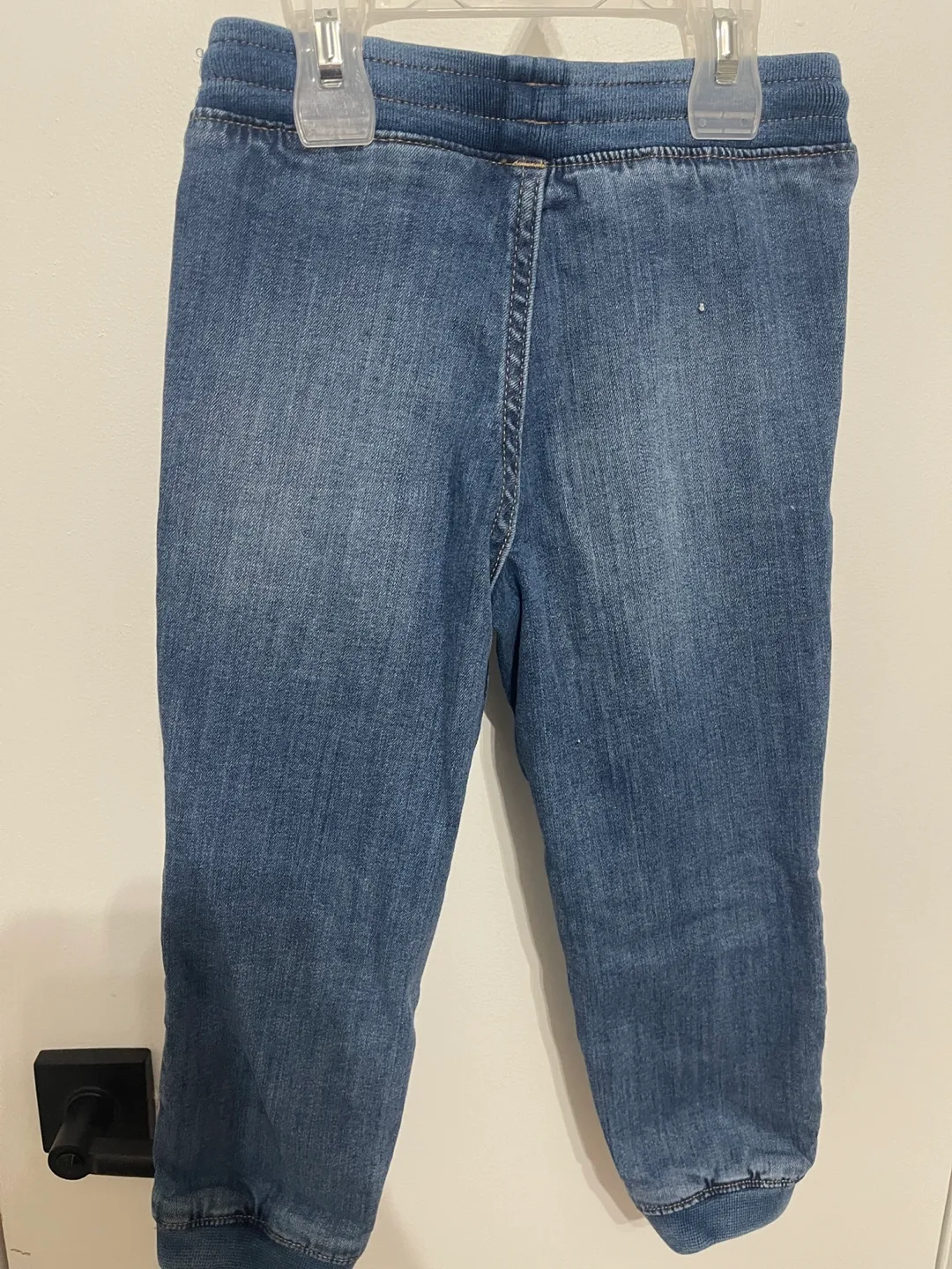 Size 3/4 Jeans -H&M -Worn once so cute image indicator(5)