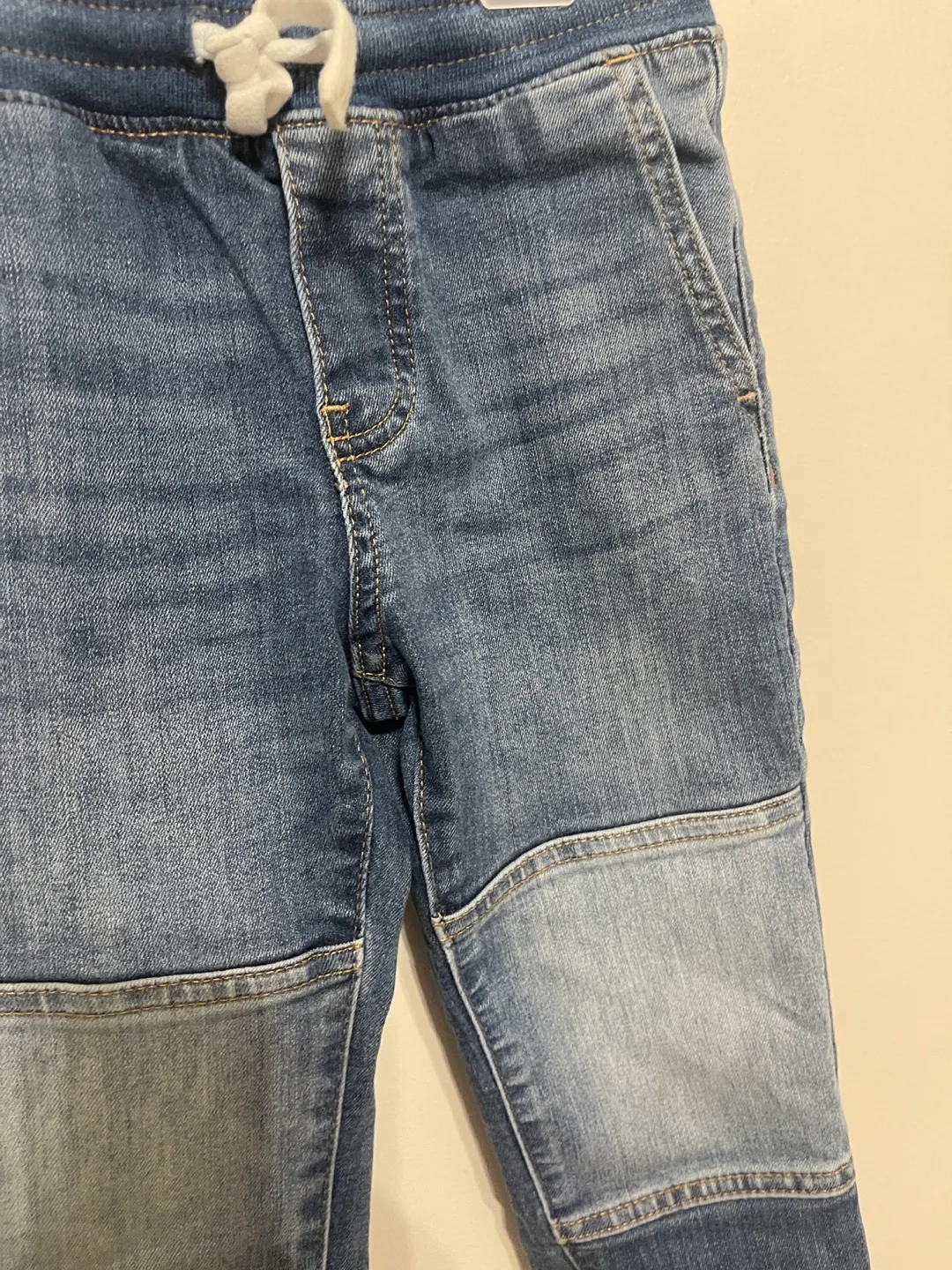 Size 3/4 Jeans -H&M -Worn once so cute image indicator(2)