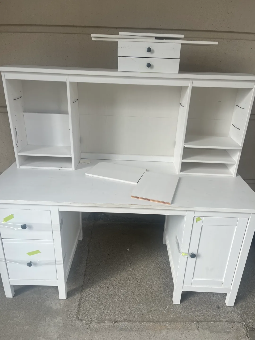 White Desk with Hutch - Great for Study! image indicator(7)