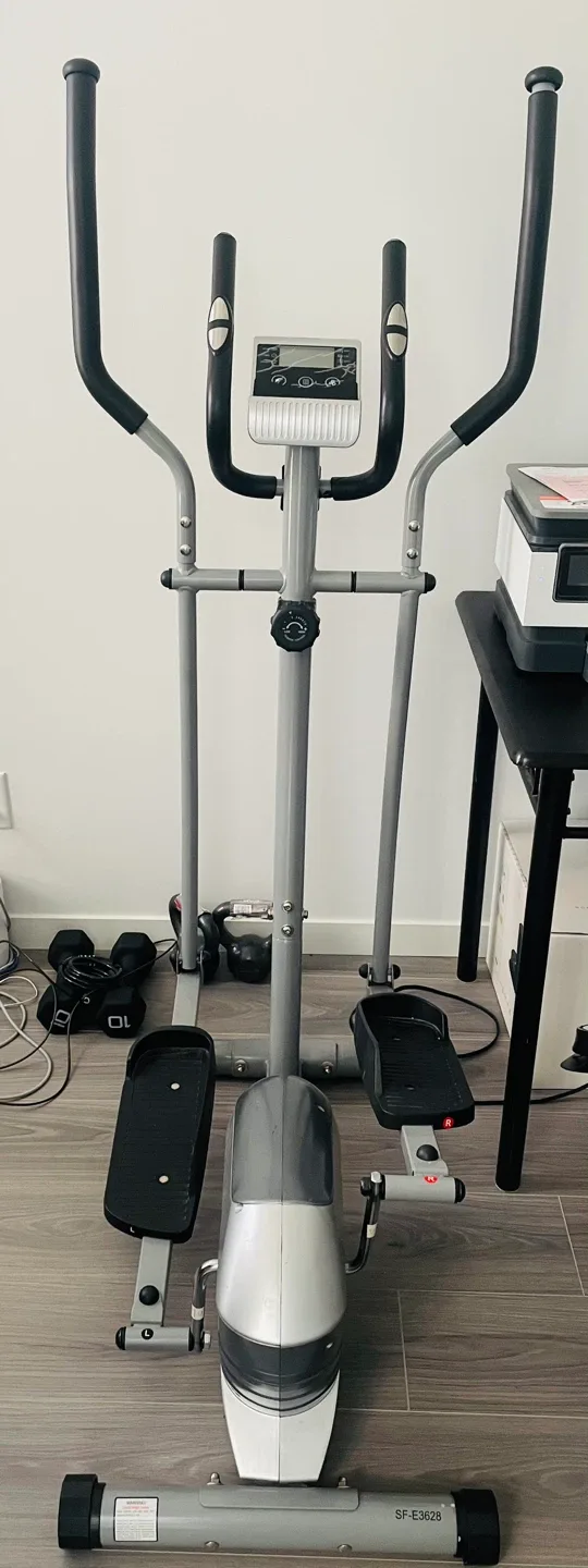 Sunny Health & Fitness SF-E3628 Elliptical Machine image indicator(2)