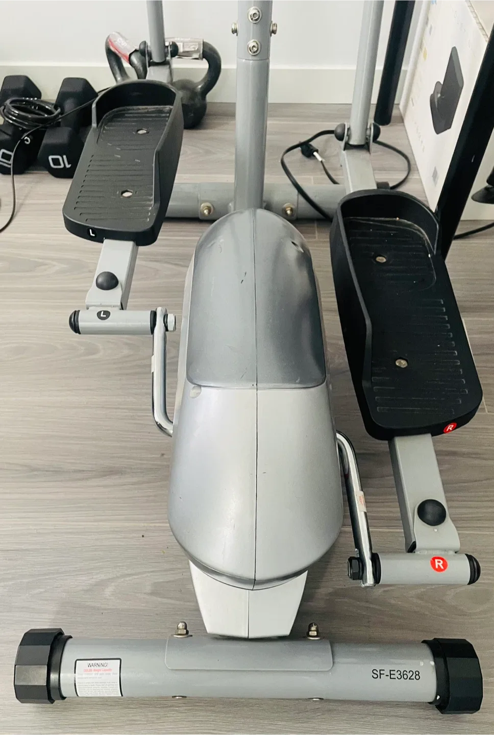 Sunny Health & Fitness SF-E3628 Elliptical Machine image indicator(3)