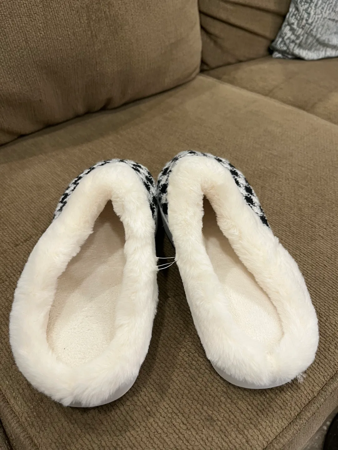 New Houndstooth Patterned Slippers image indicator(3)