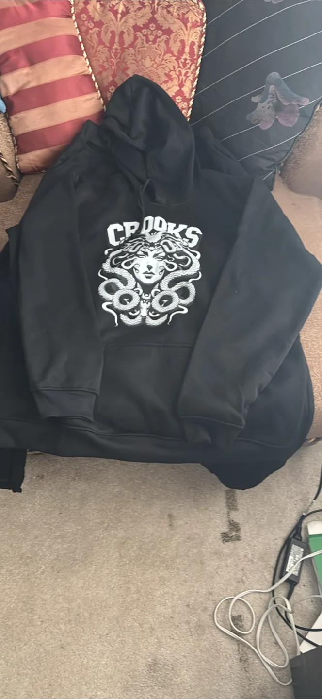 Crooks & Castles Black Hoodie & Sweatpants Set image indicator(3)