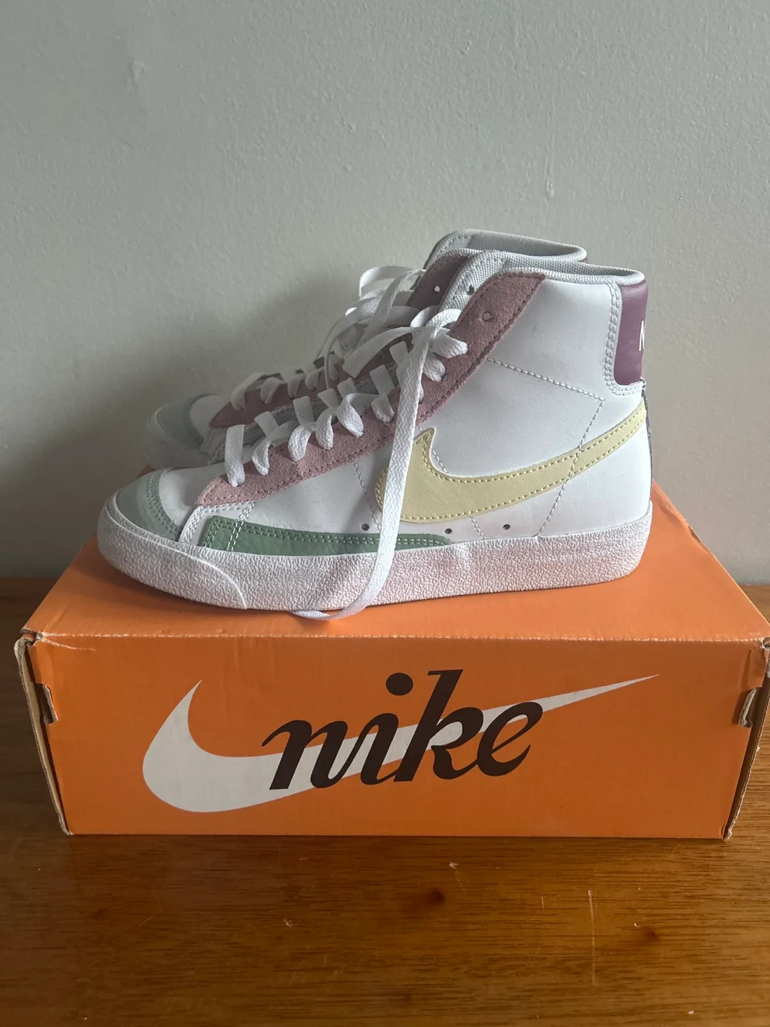 Nike Blazer Mid '77 WMNS – Multi-Color (White/Pink/Yellow/Green) thumbnail
