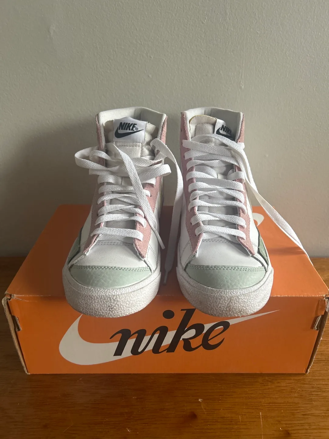 Nike Blazer Mid '77 WMNS – Multi-Color (White/Pink/Yellow/Green) image indicator(2)