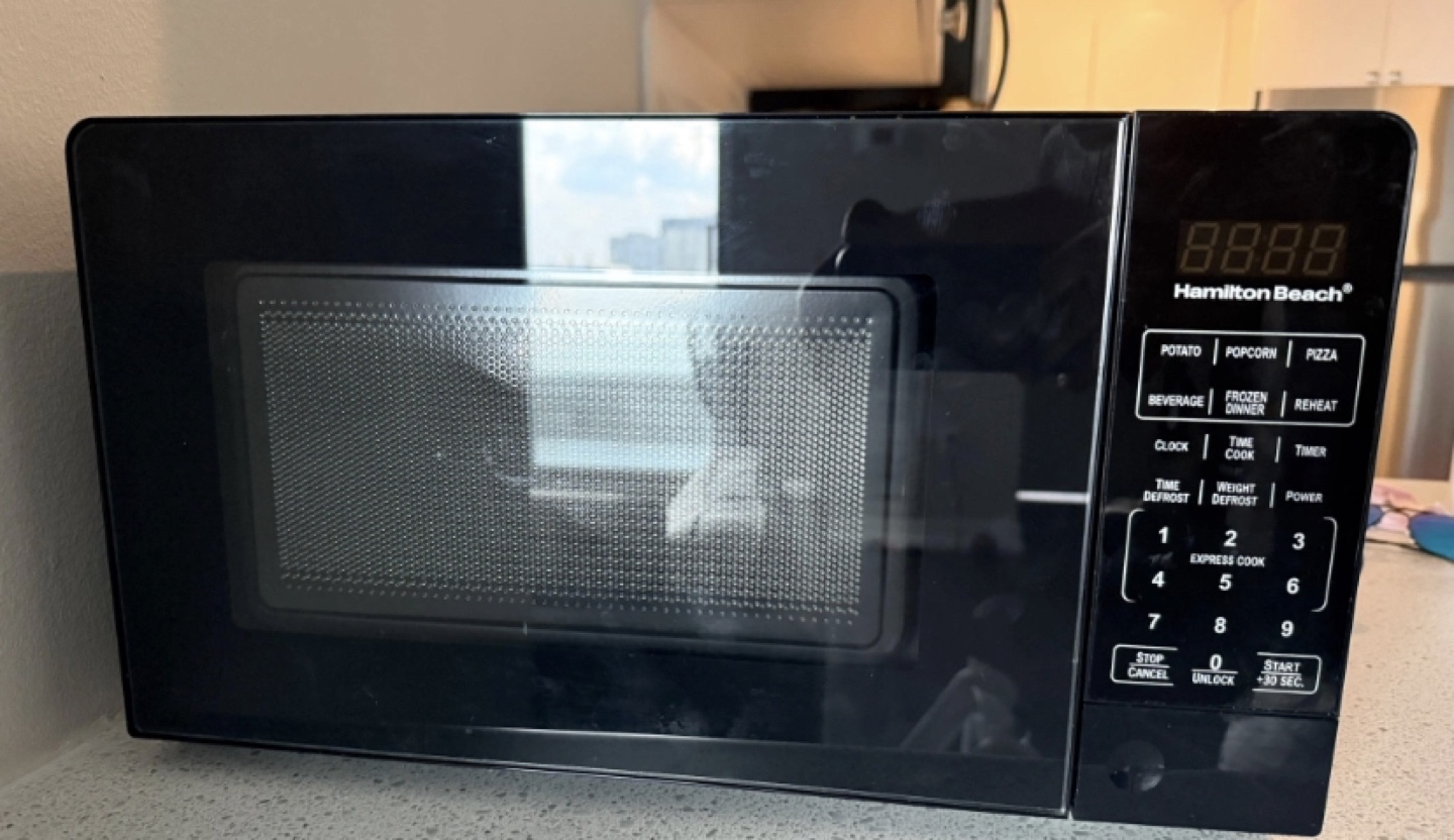 Hamilton Beach 0.7 cu ft Microwave - Black - photo 5