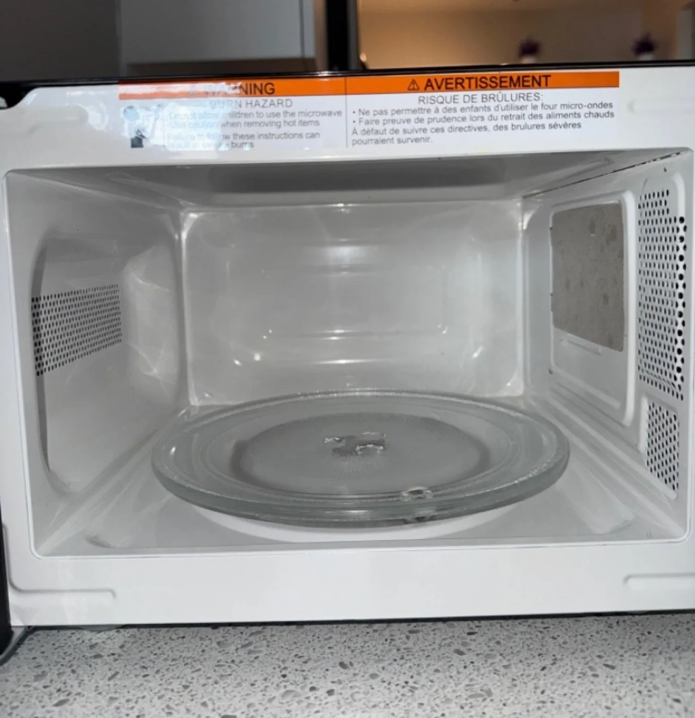 Hamilton Beach 0.7 cu ft Microwave - Black image indicator(6)