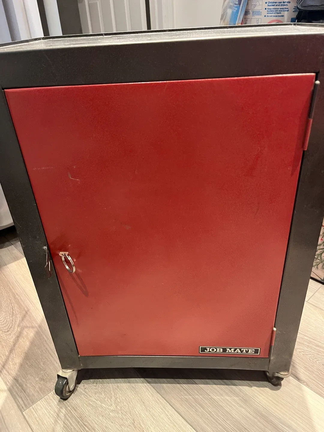 Job Mate Rolling Metal Tool Cabinet image indicator(4)