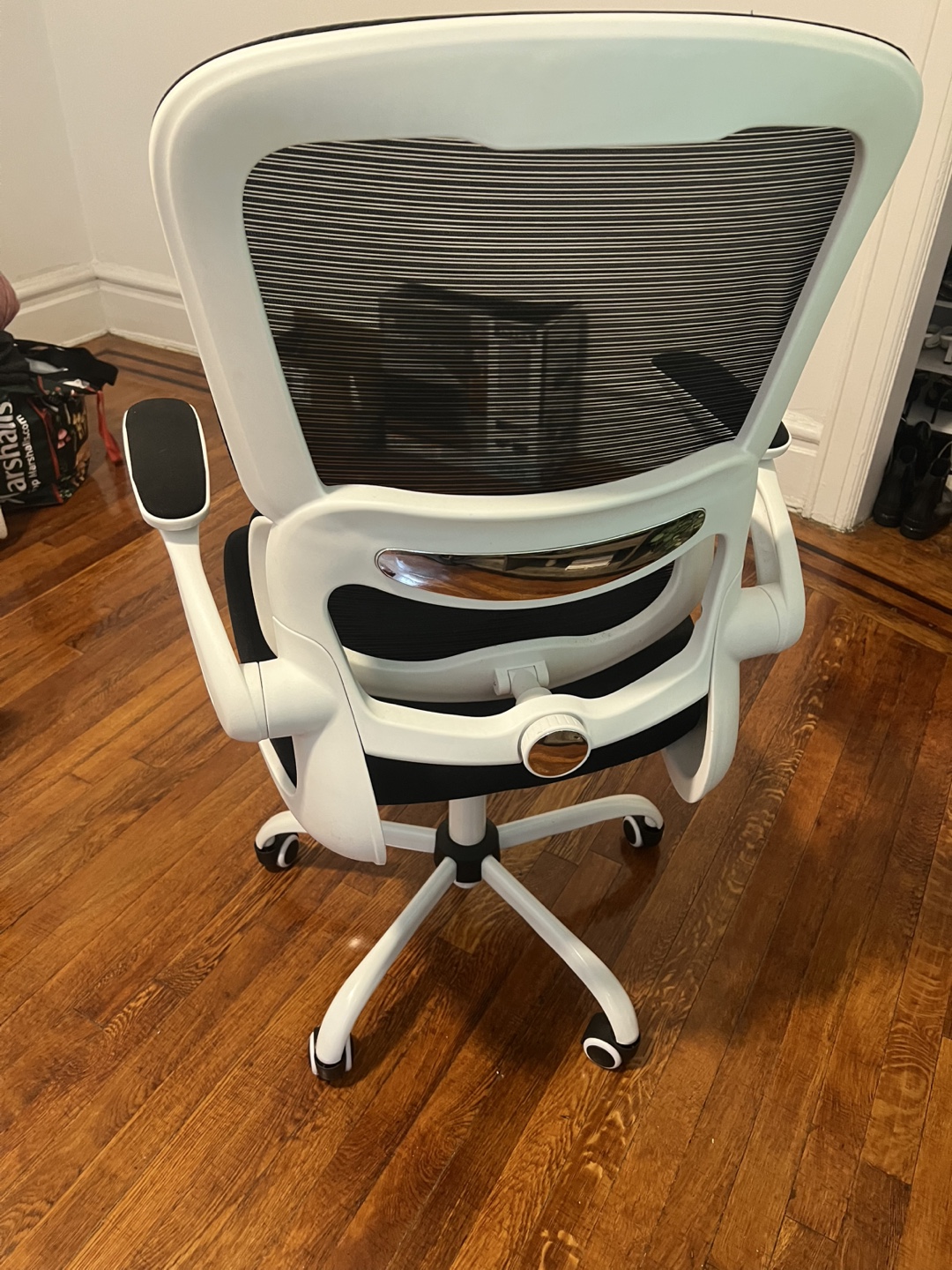 Ergonomic Office Chair with Back Support - photo 2
