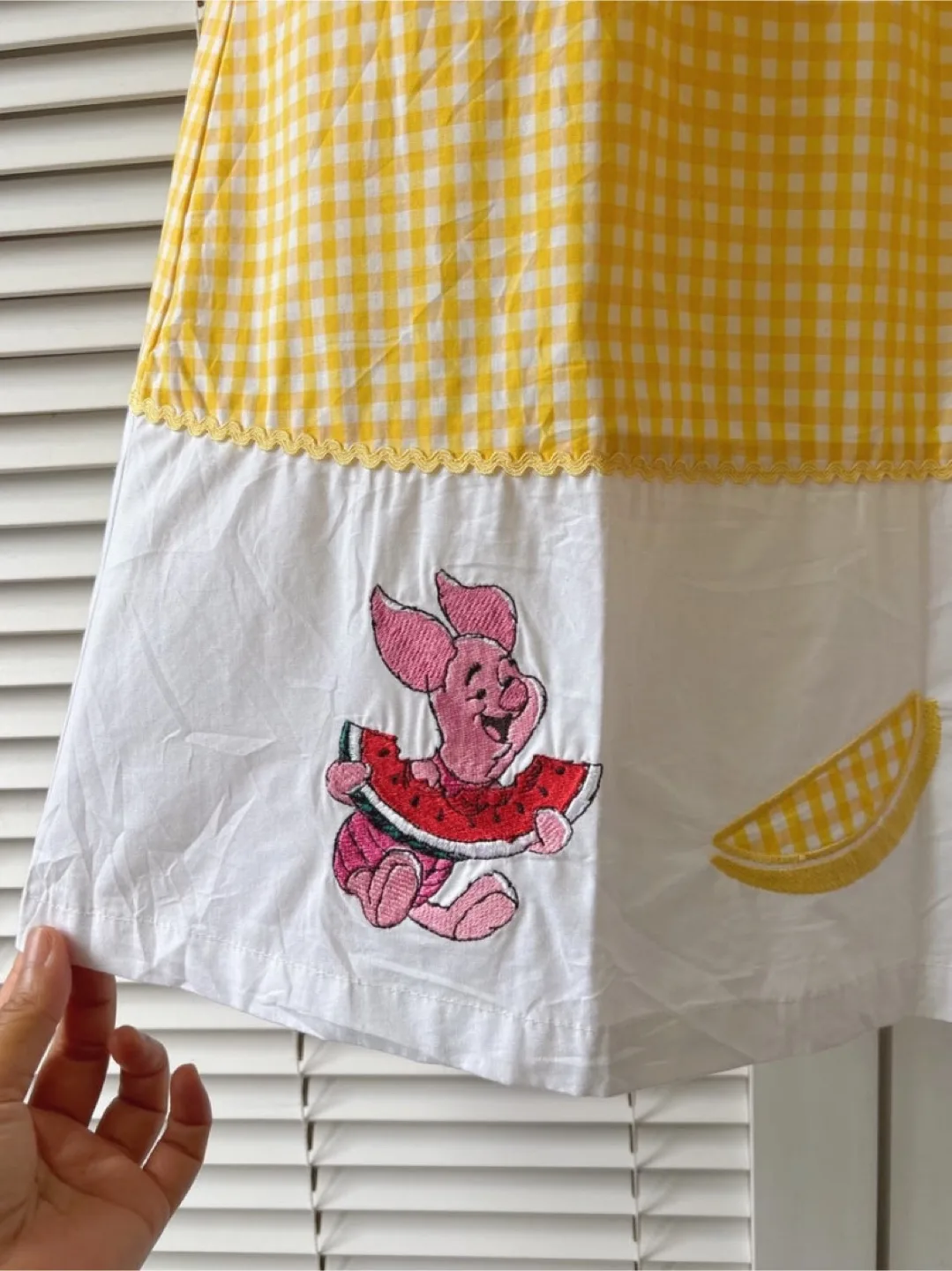 Vintage Gingham Skirt with Piglet Embroidery | image indicator(2)