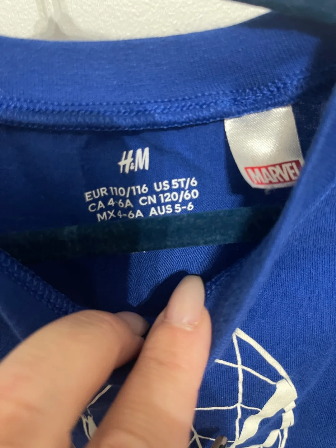 Size 4-6 Boys Spider-Man long sleeve H&M image indicator(3)