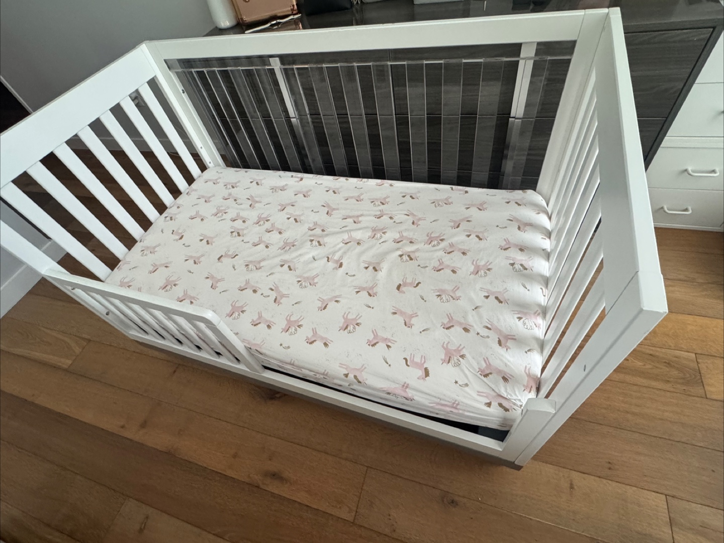 Baby crib and mattress - photo 2