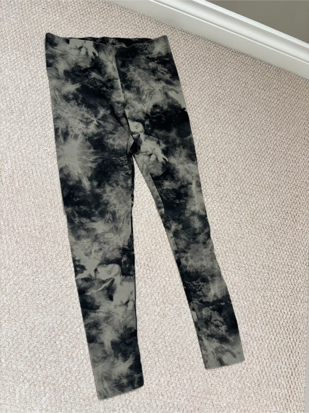 George Tie Dye Girls Leggings - LARGE - 3 PACK SET (BRAND NEW) image indicator(2)