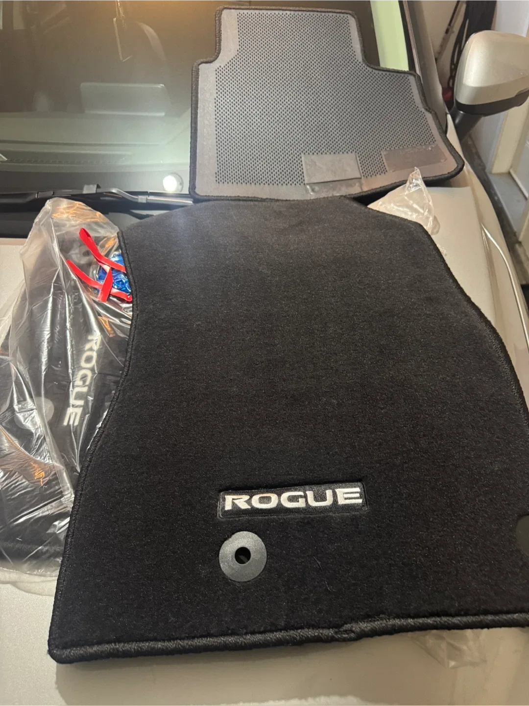Nissan Rogue Floor Mats - Black