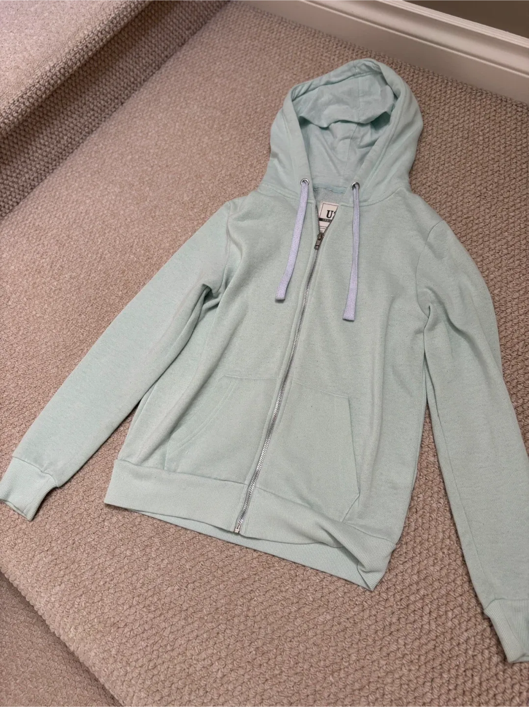 Urban Planet Zip-Up Hoodie - Mint Green - SMALL (GENTLY USED) image indicator(2)
