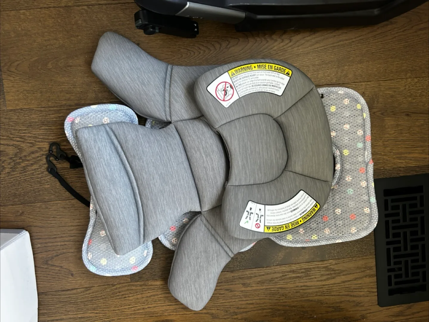 Nuna PIPA Lite Infant Car Seat & Base image indicator(2)
