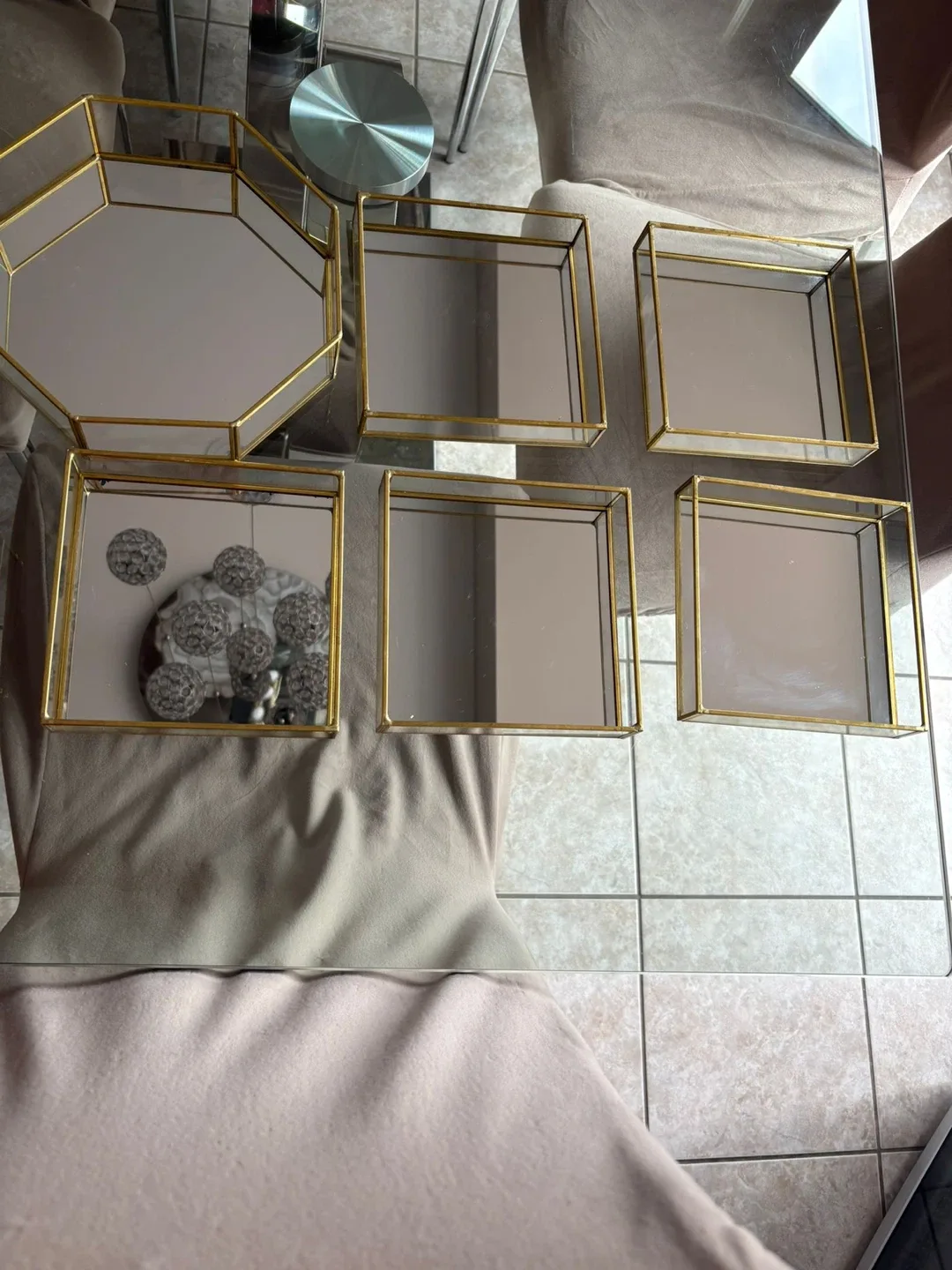 Decorative Gold Trimmed Mirror Trays image indicator(2)