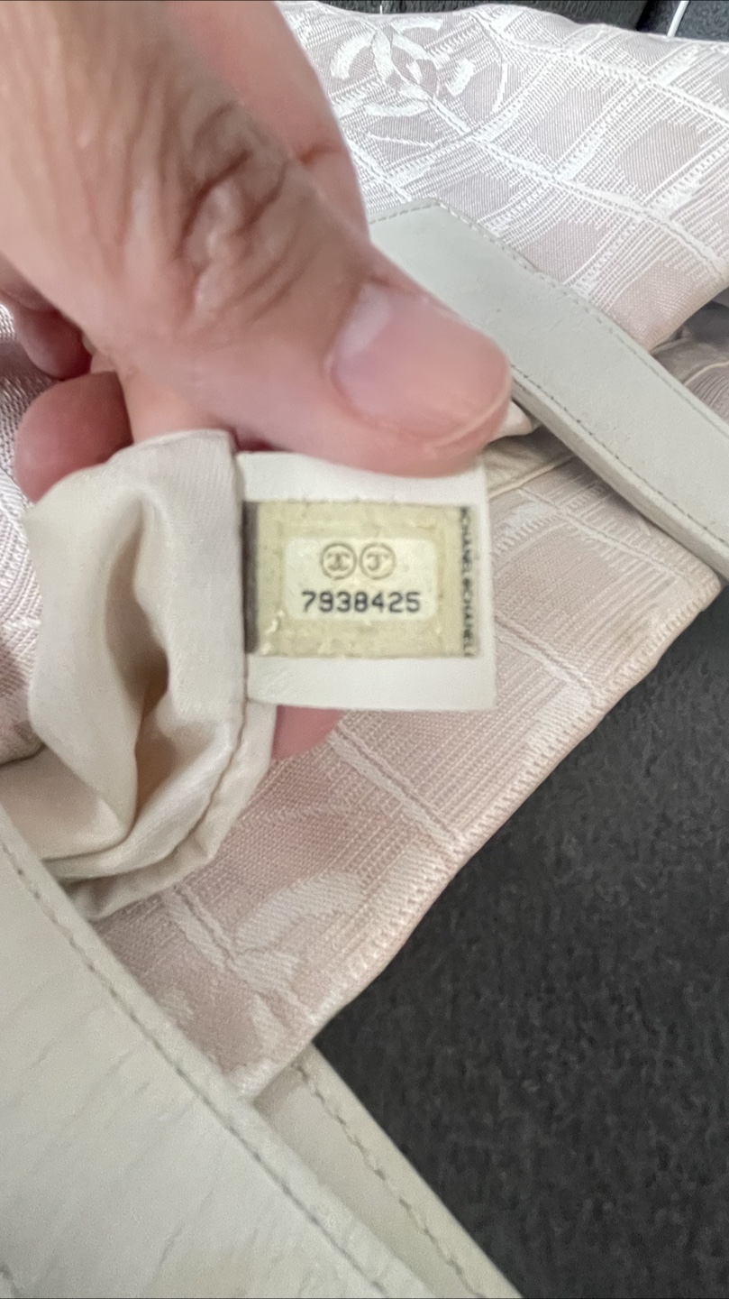 Chanel Travel Line Tote Bag - photo 3