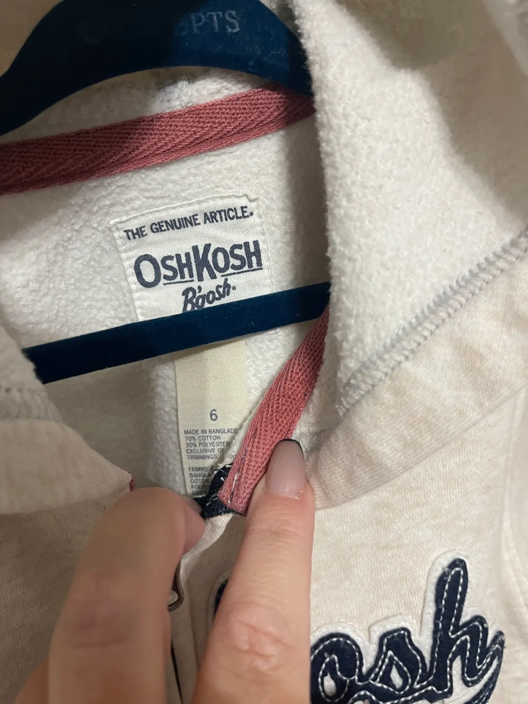 Size 5 Oshkosh Boys zipper hoodie image indicator(3)