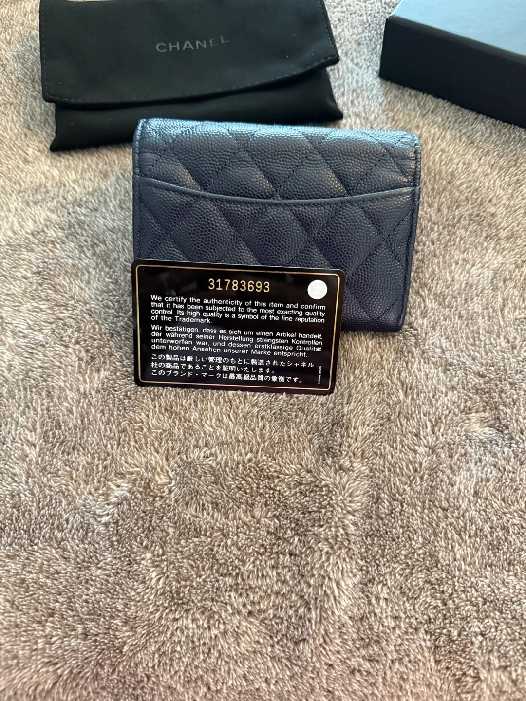 Chanel Caviar Leather Card Holder image indicator(4)