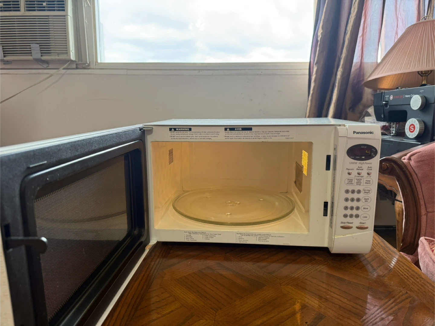 Panasonic Microwave Oven & Black+Decker Toaster Oven - photo 5