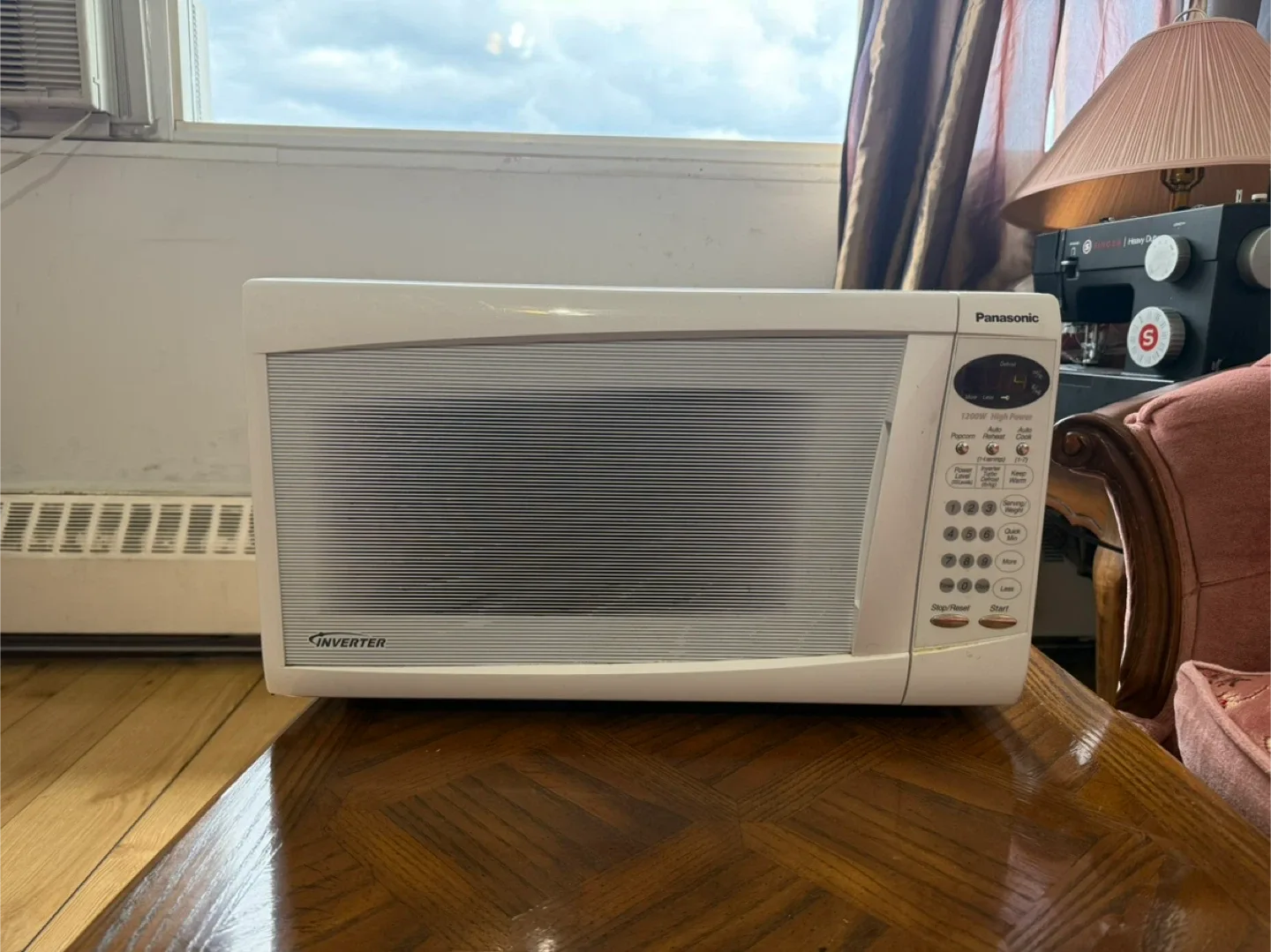 Panasonic Microwave Oven & Black+Decker Toaster Oven image indicator(6)