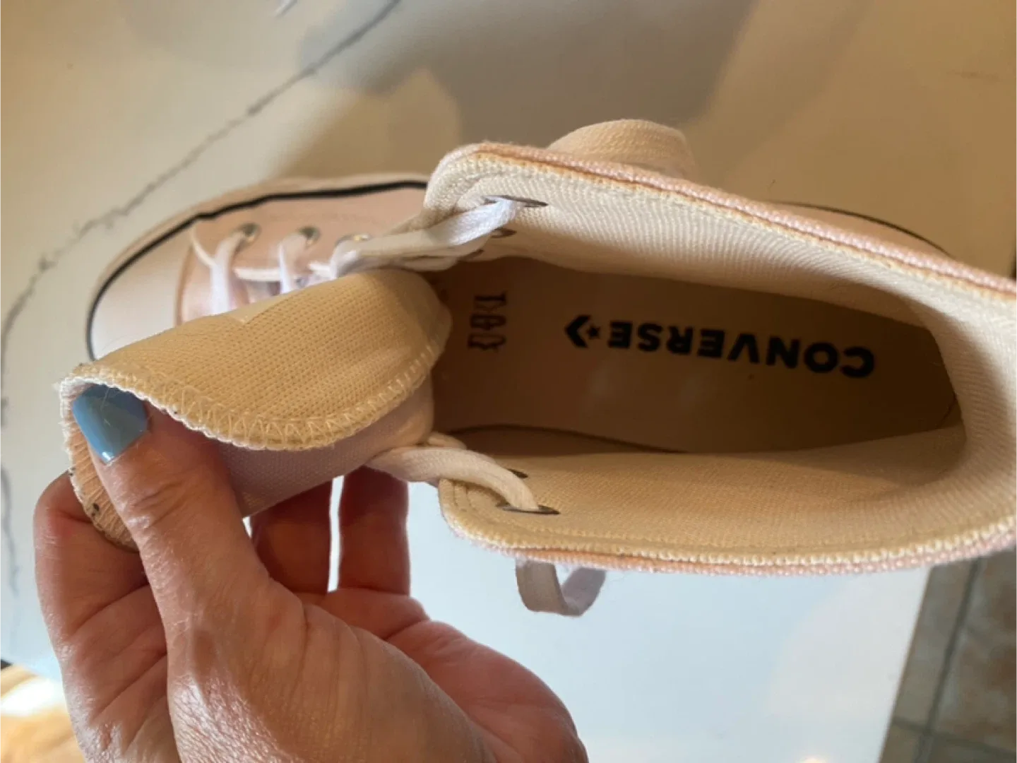 Converse Chuck Taylor All Star Lift High Top - Size 8.5 image indicator(4)