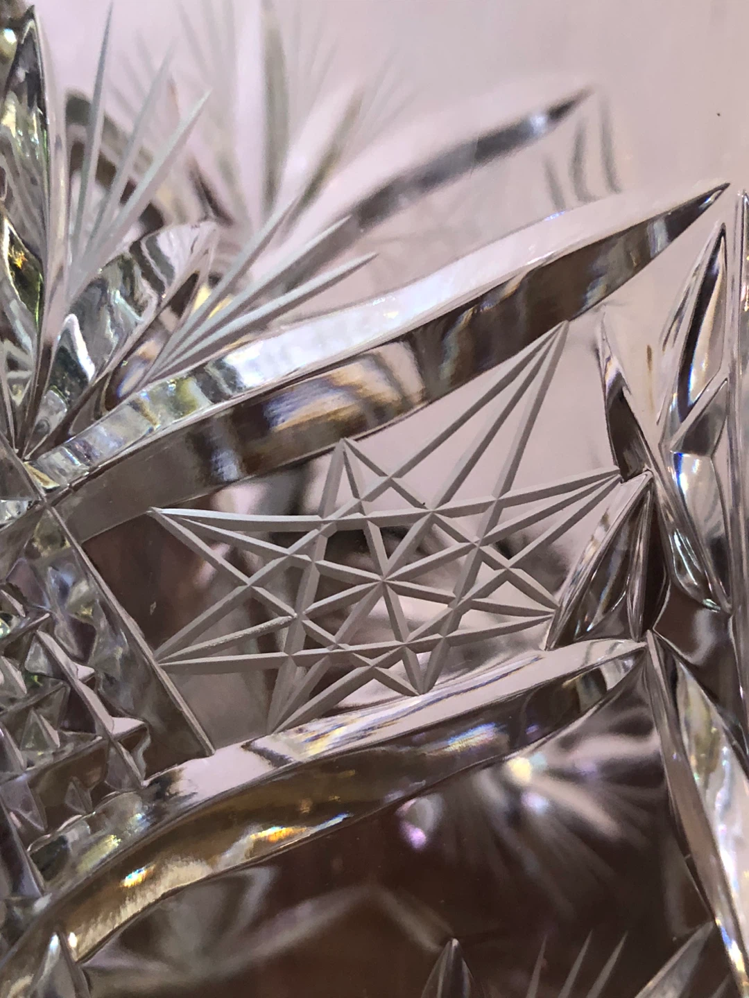Vintage Bohemian Pinwheel Crystal Decanter. Like New. - photo 5