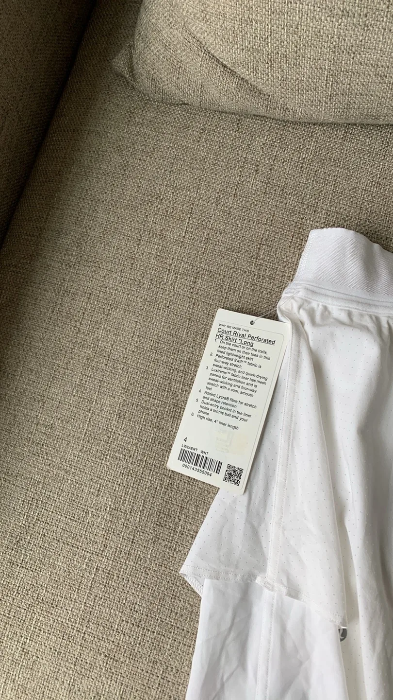 BNWT Lululemon Court Rival High-Rise Skirt White- Size 4 image indicator(4)