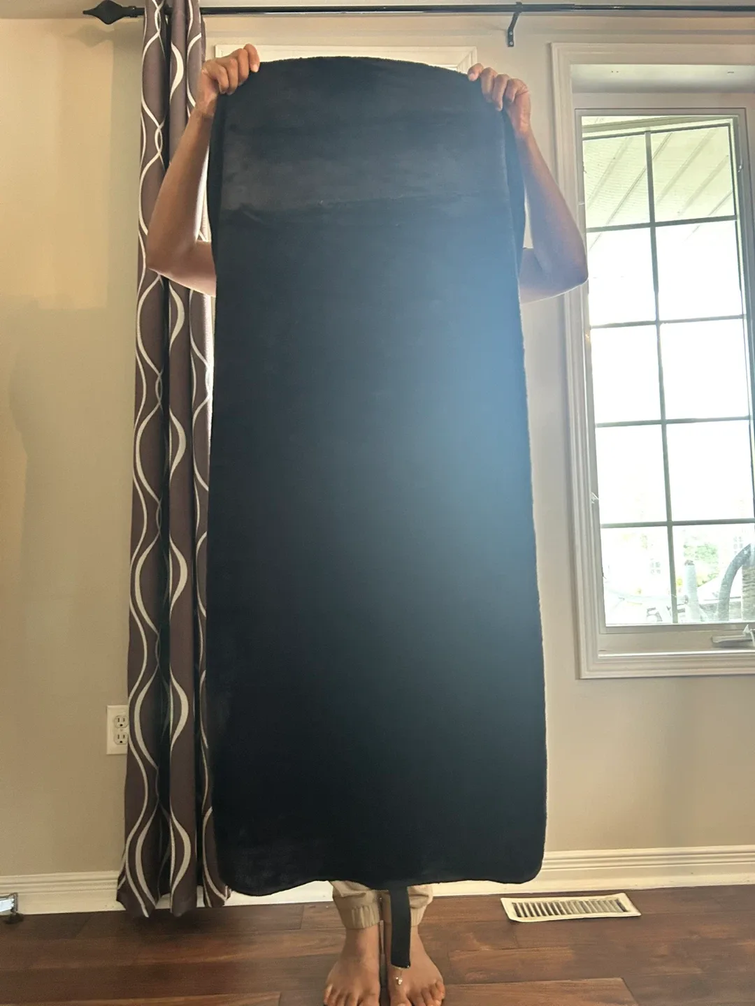 Black Faux Fur Car Seat Cover - New in Box! image indicator(4)