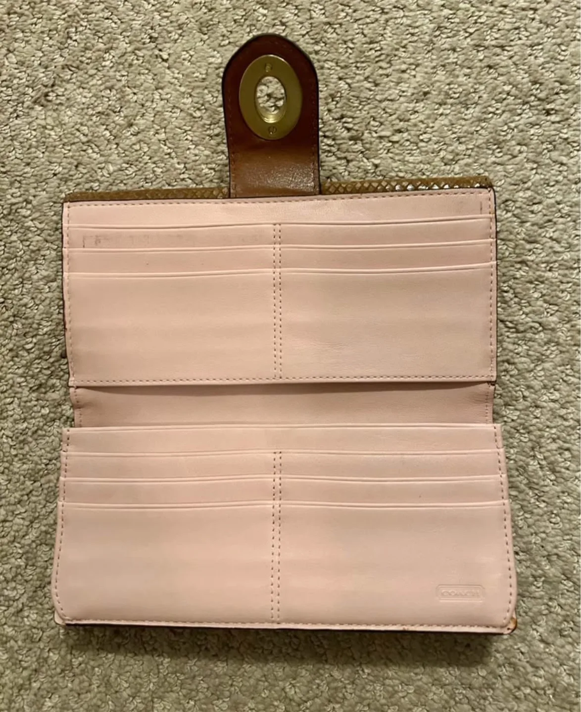 Coach Wallet image indicator(4)